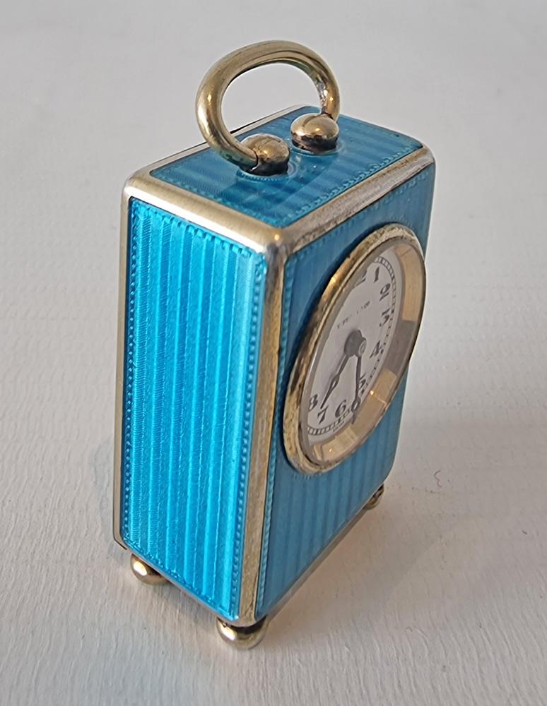 Miniatur-Silber- und Guilloche-Emaille-Karrenuhr von Tiffany's im Zustand „Gut“ im Angebot in London, GB
