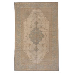 Tapis d'Oushak ancien discret, vers les années 1910