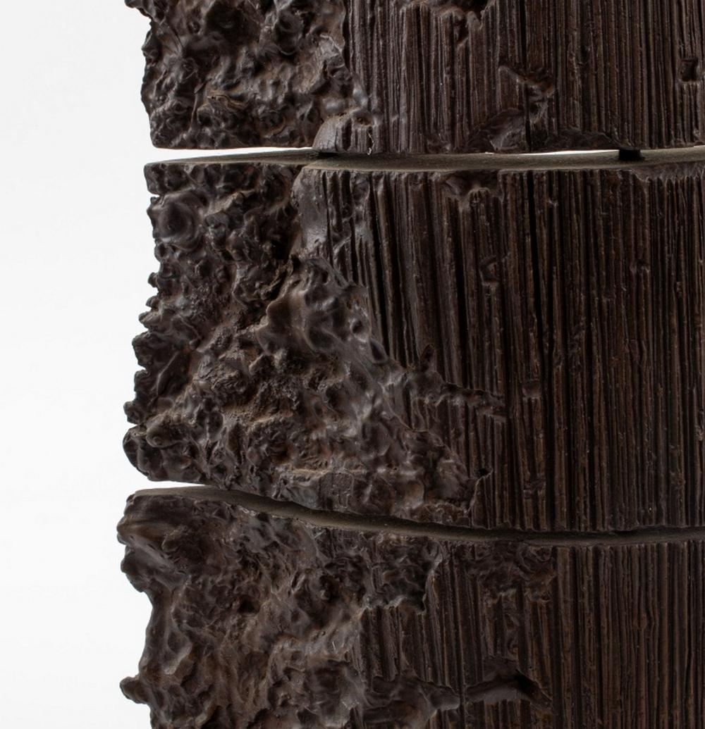 Scultura in bronzo con torso nudo di Subirachs in vendita 2
