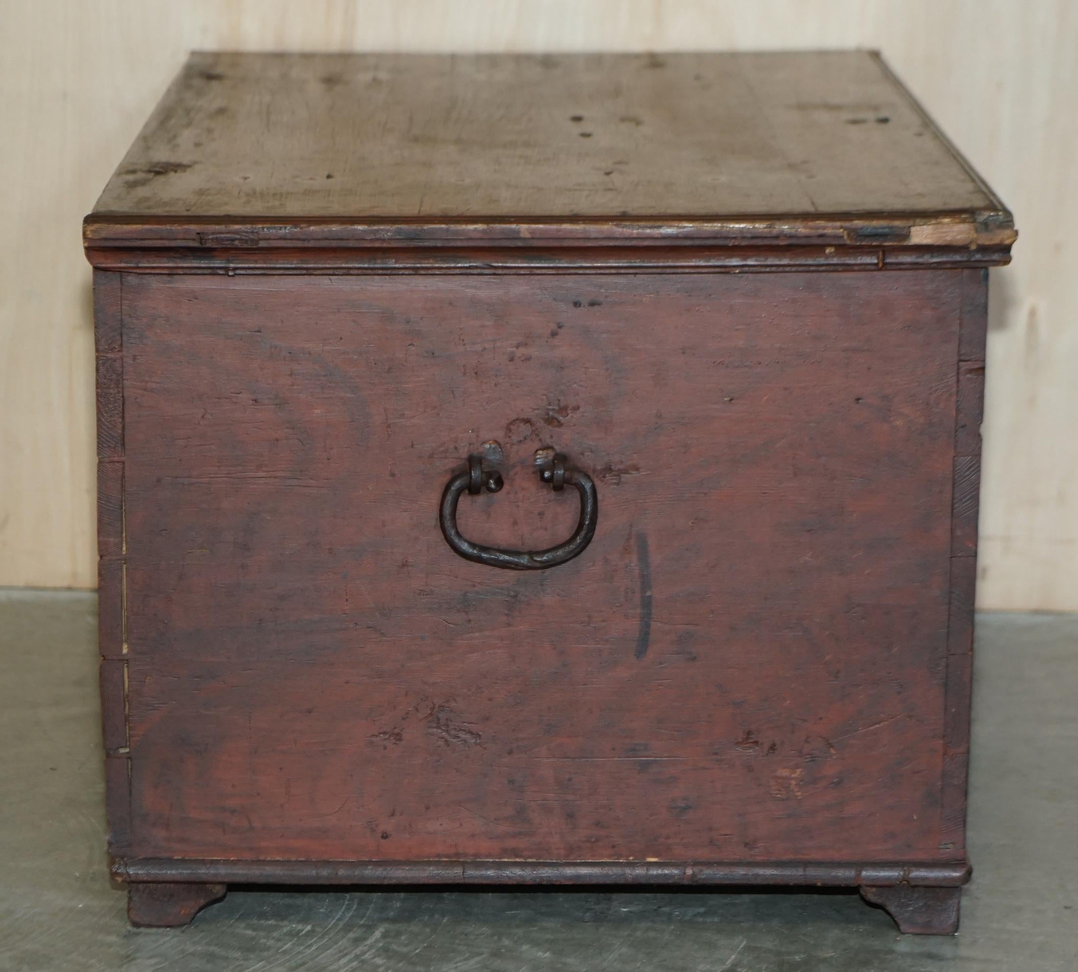Sublime 1844 Dated Hand Painted Swedish Chest or Trunk for Linens Coffee Table For Sale 4
