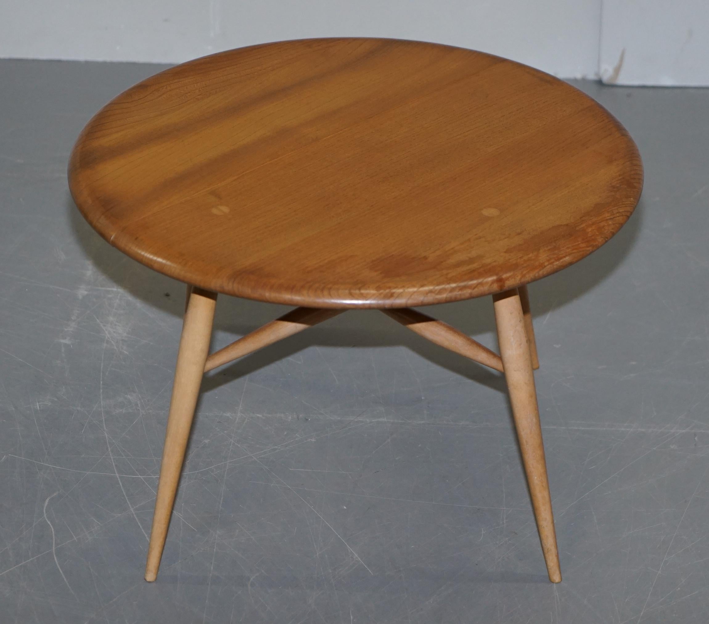 We are delighted to offer for sale this lovely 1960s Ercol G Plan folding side or coffee table in solid elm

This piece is part of a suite of Ercol furniture I have recently purchased, I have the wardrobe, mirror top drawers or dressing table and