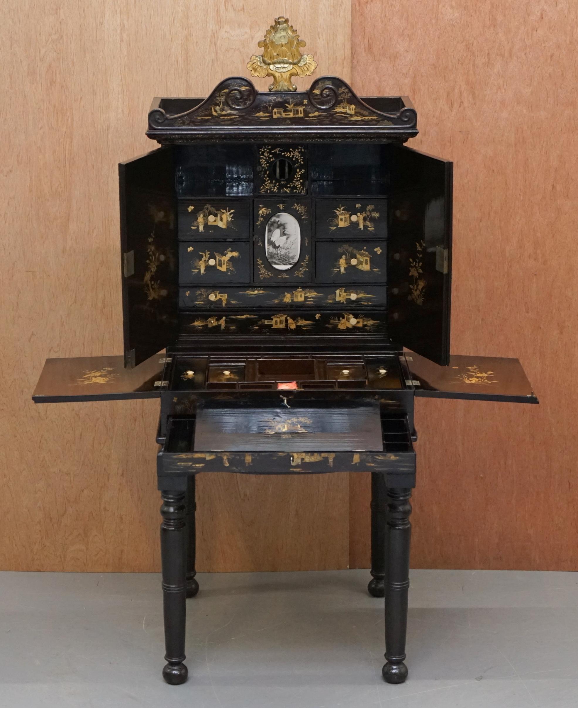 Sublime 19th Chinese Lacqurered Dressing Table Vanity Unit Writing Table or Desk For Sale 6