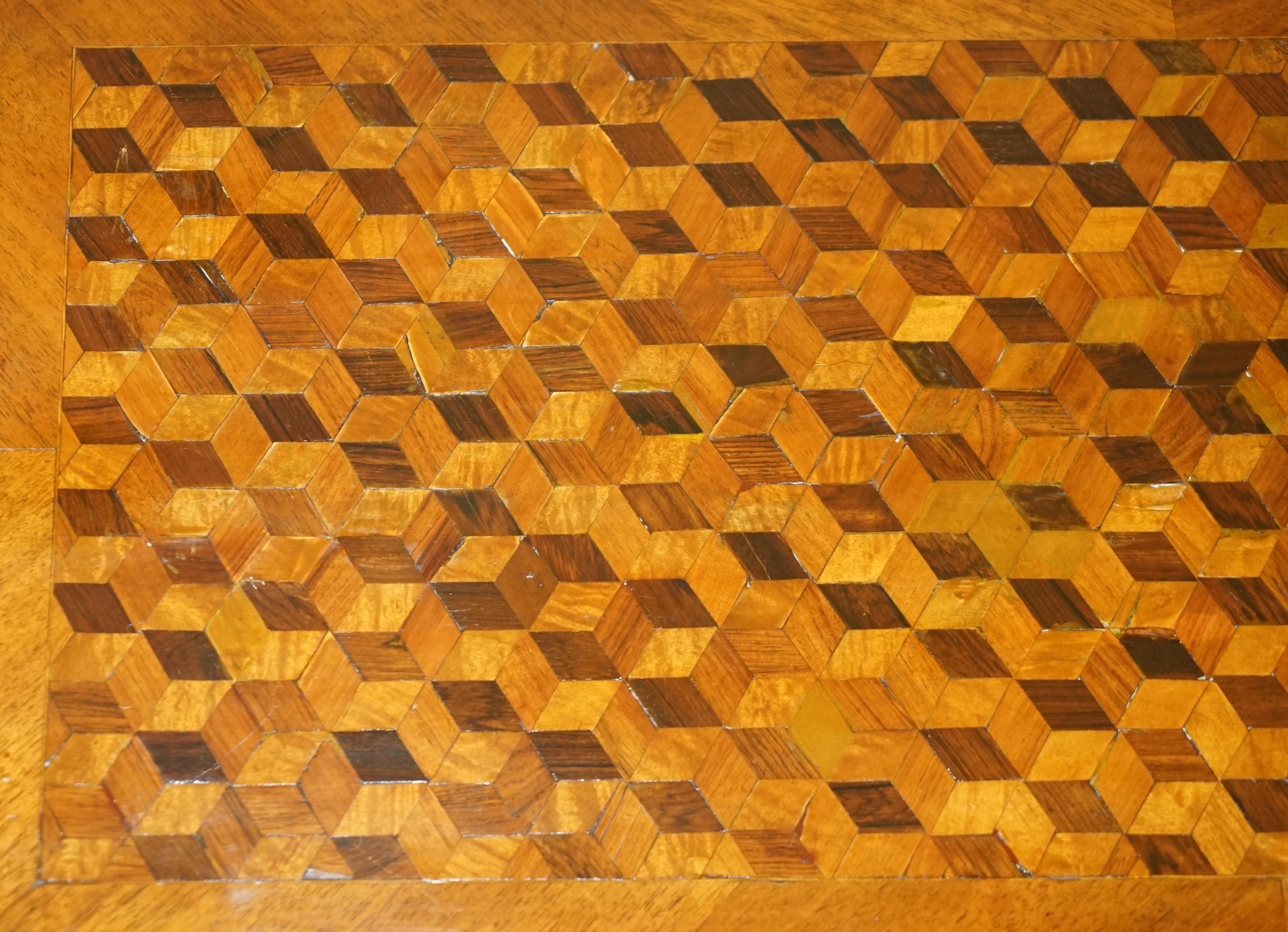 SUBLIME ANTiQUE 19TH CENTURY SPECIMEN GEOMETRIC SAMPLE WOOD INLAID COFFEE TABLE For Sale 6