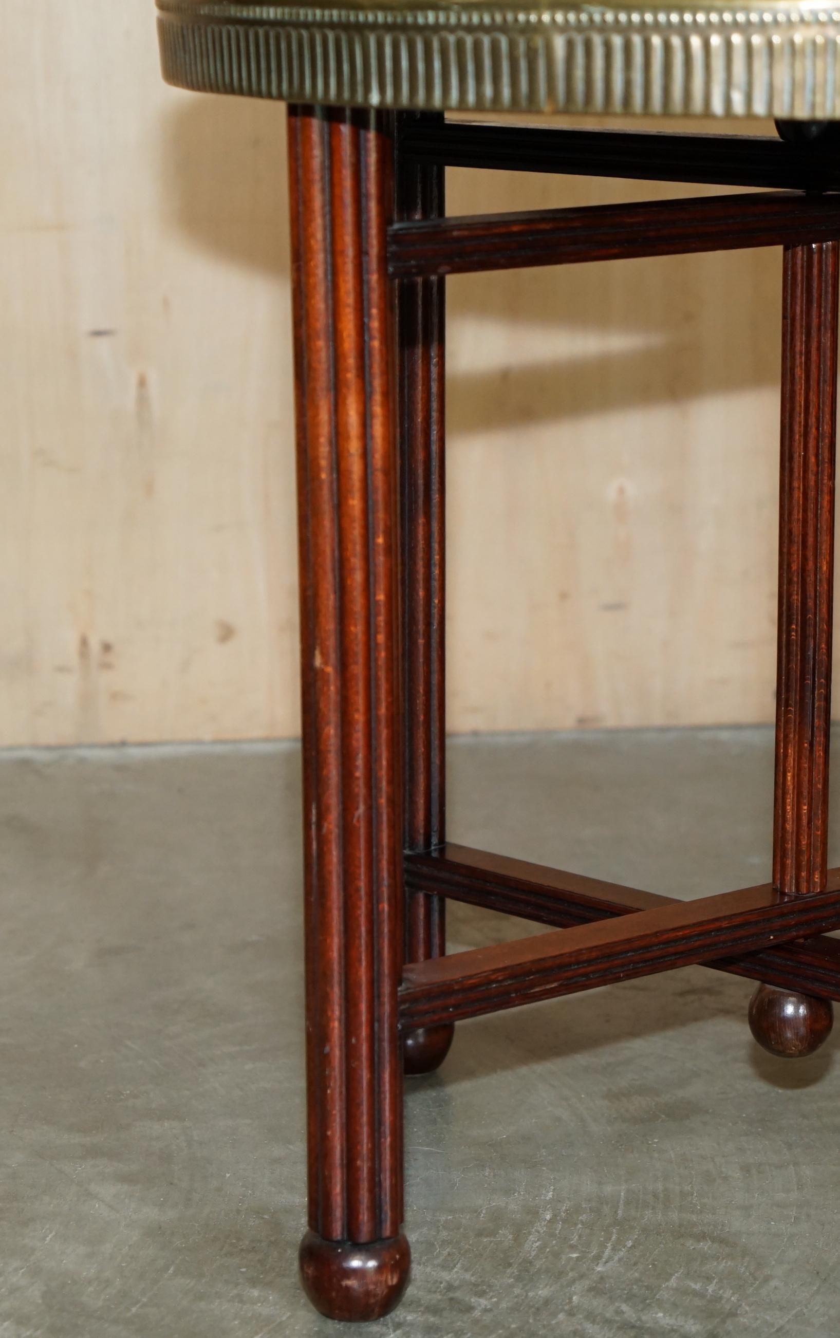 SUBLIME ANTiQUE CARVED LIBERTY'S LONDON MOROCCAN FOLDING TRAY TABLE ETCHINGS For Sale 4