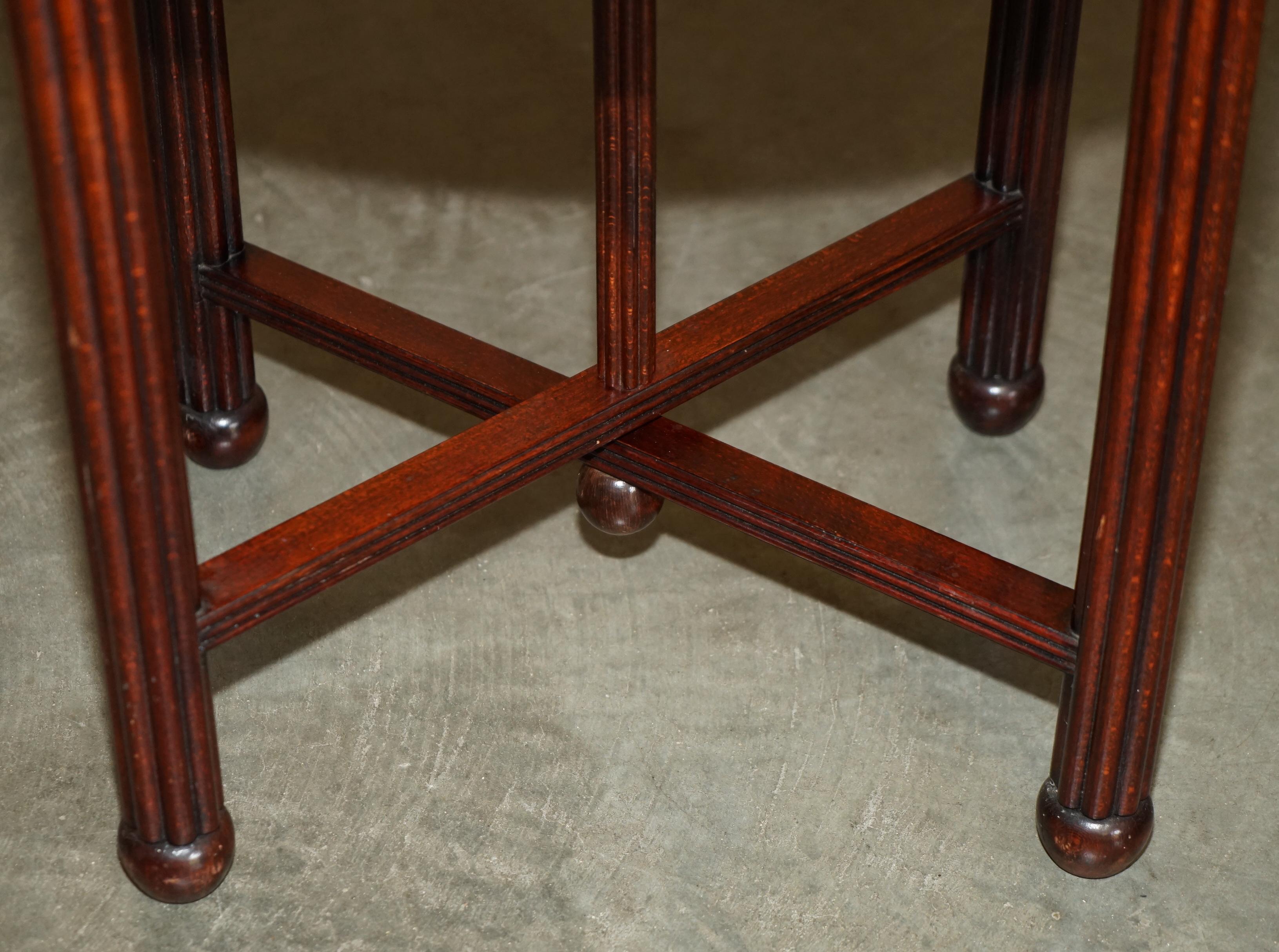 SUBLIME ANTiQUE CARVED LIBERTY'S LONDON MOROCCAN FOLDING TRAY TABLE ETCHINGS For Sale 5
