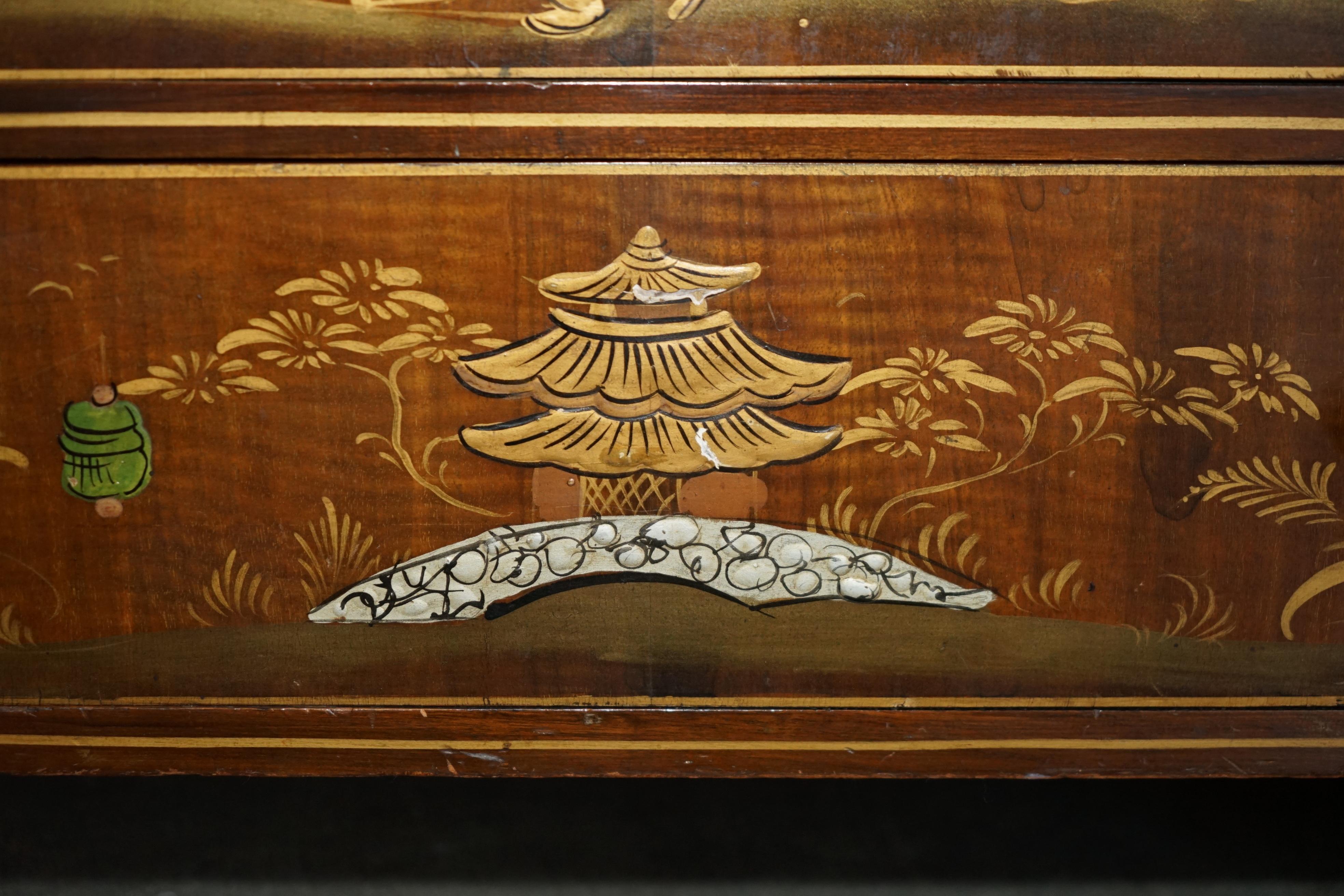 SUBLIME cassettiera dipinta in cinoiserie cinese del 1910, antichissima EDWARDIANA in vendita 2