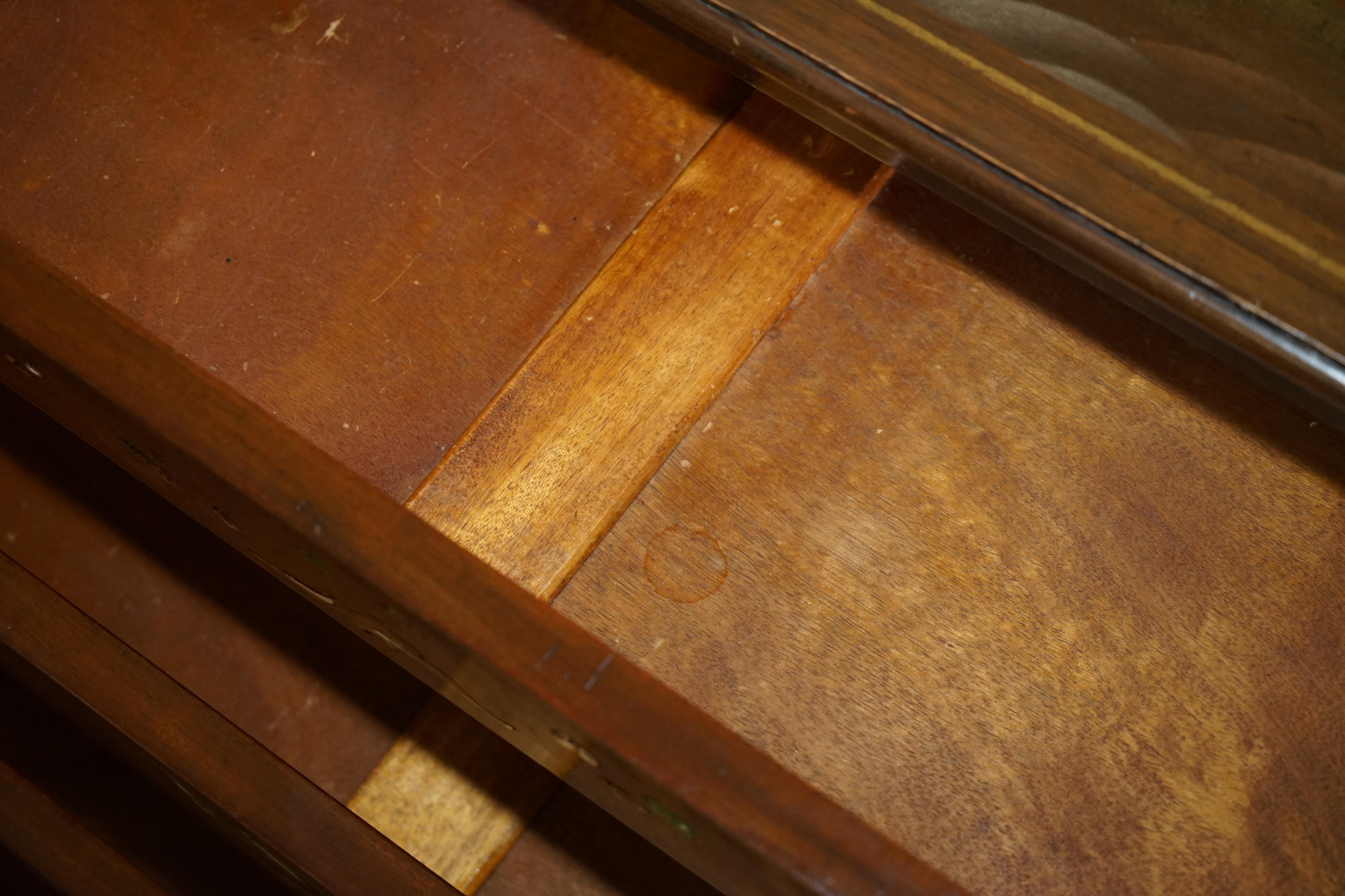 SUBLIME cassettiera dipinta in cinoiserie cinese del 1910, antichissima EDWARDIANA in vendita 12