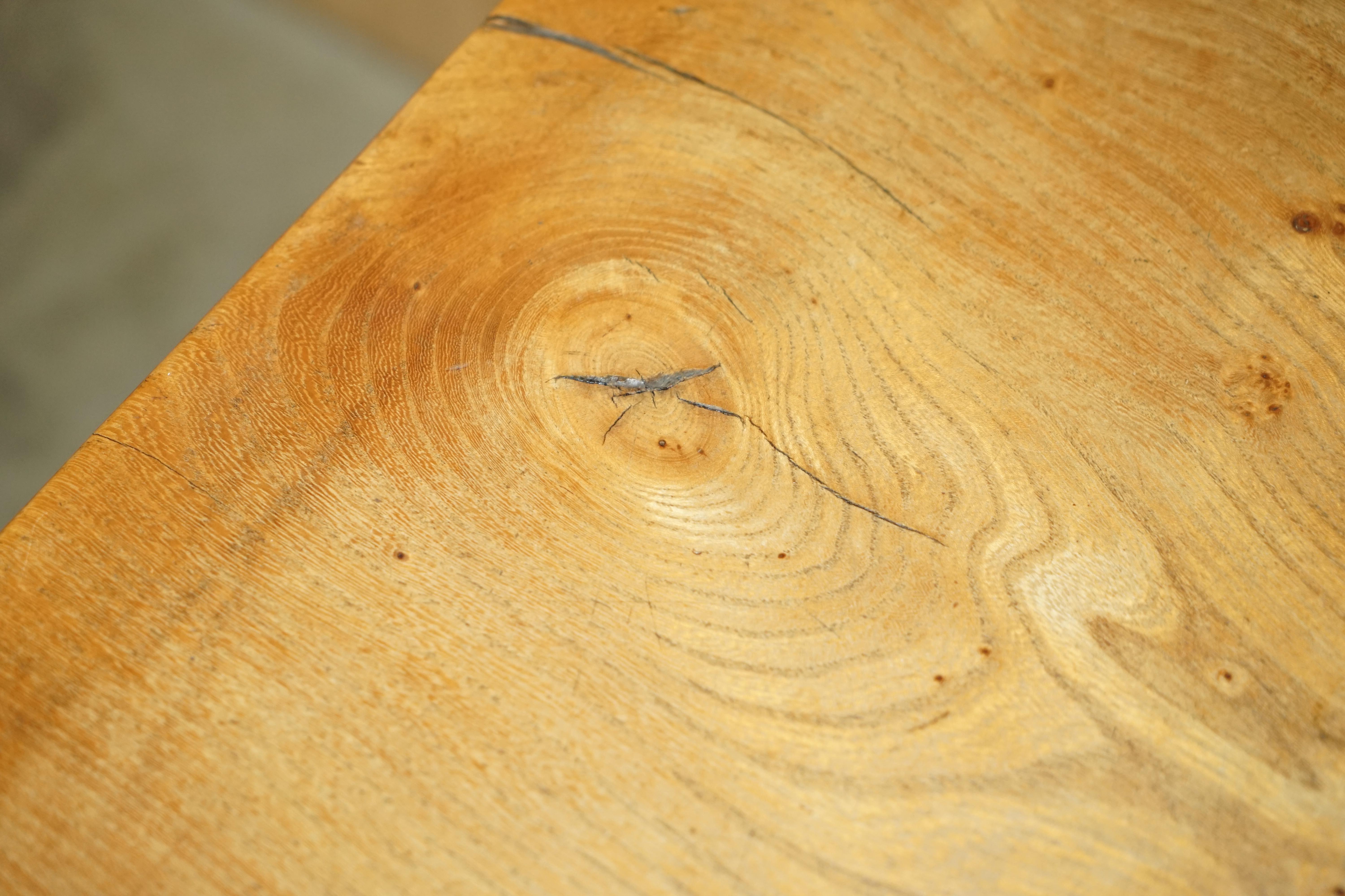 SUBLIME ANTiQUE ENGLISH CIRCA 1880 BURR OAK ONE PLANK TOP REFECTORY DINING TABLE For Sale 9