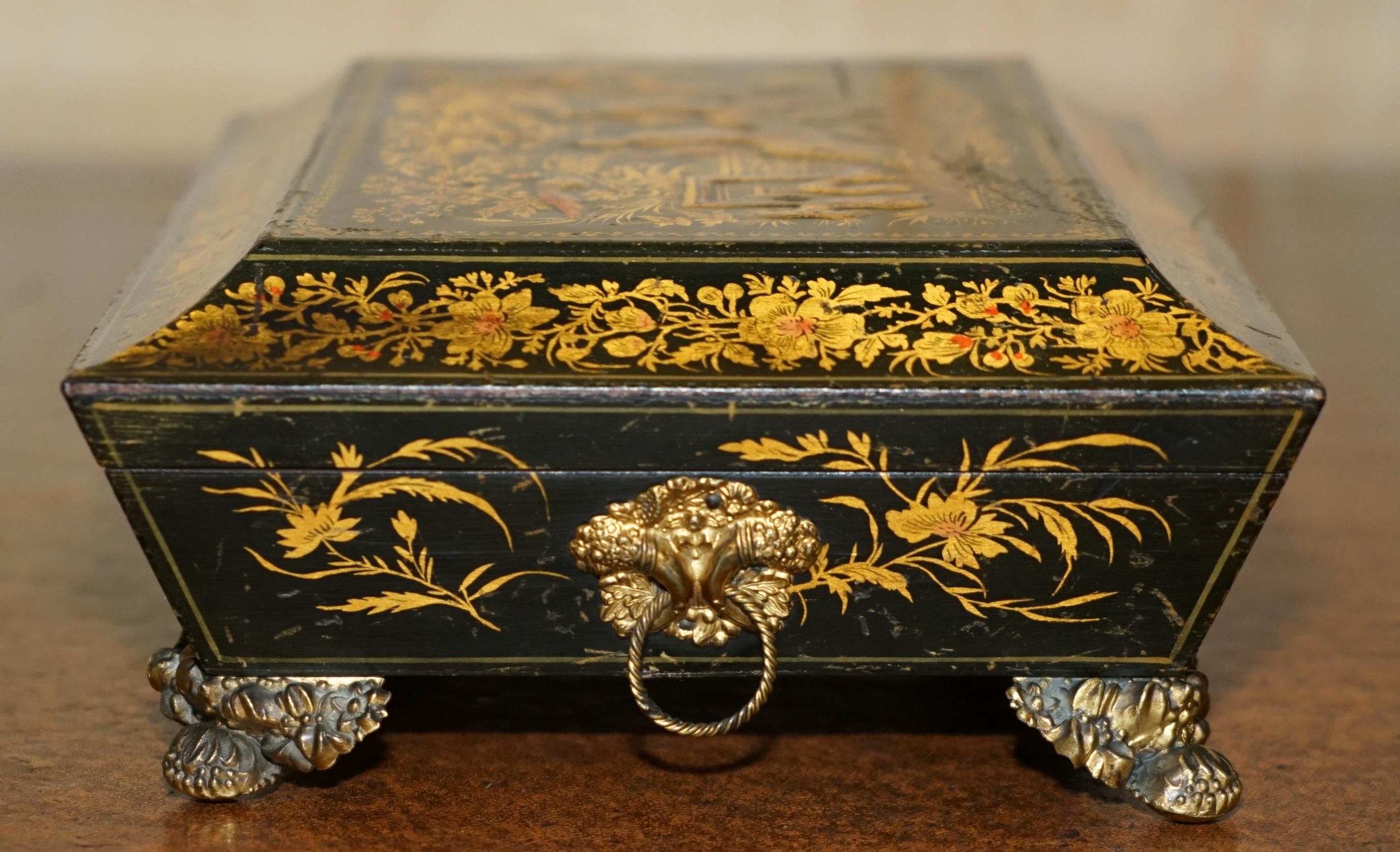 SUBLIME ANTIQUE ENGLiSH GEORGIAN 1820 CHINESE CHINOISERIE PENWORK JEWELLERY BOX For Sale 5