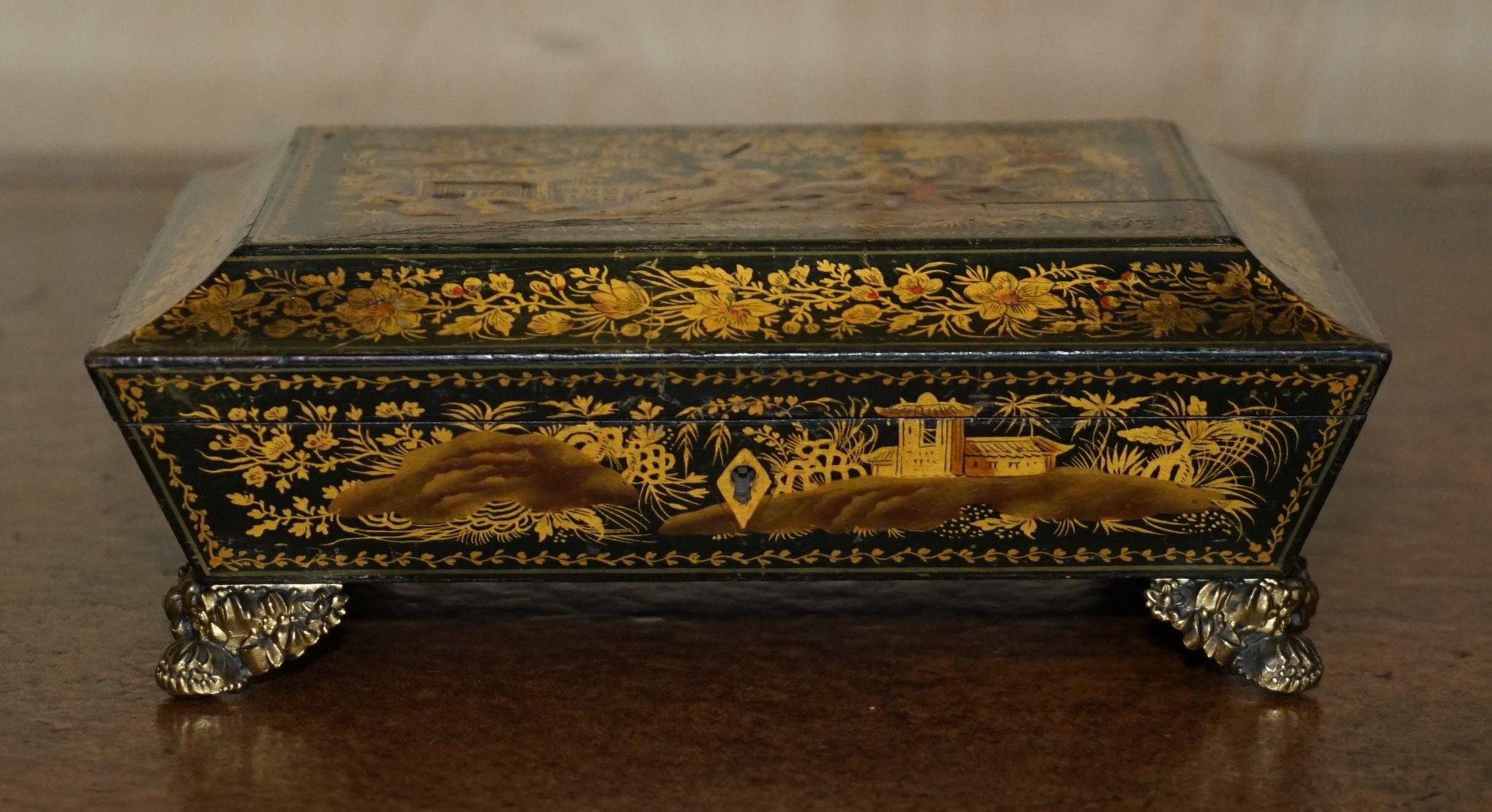 Georgian SUBLIME ANTIQUE ENGLiSH GEORGIAN 1820 CHINESE CHINOISERIE PENWORK JEWELLERY BOX For Sale