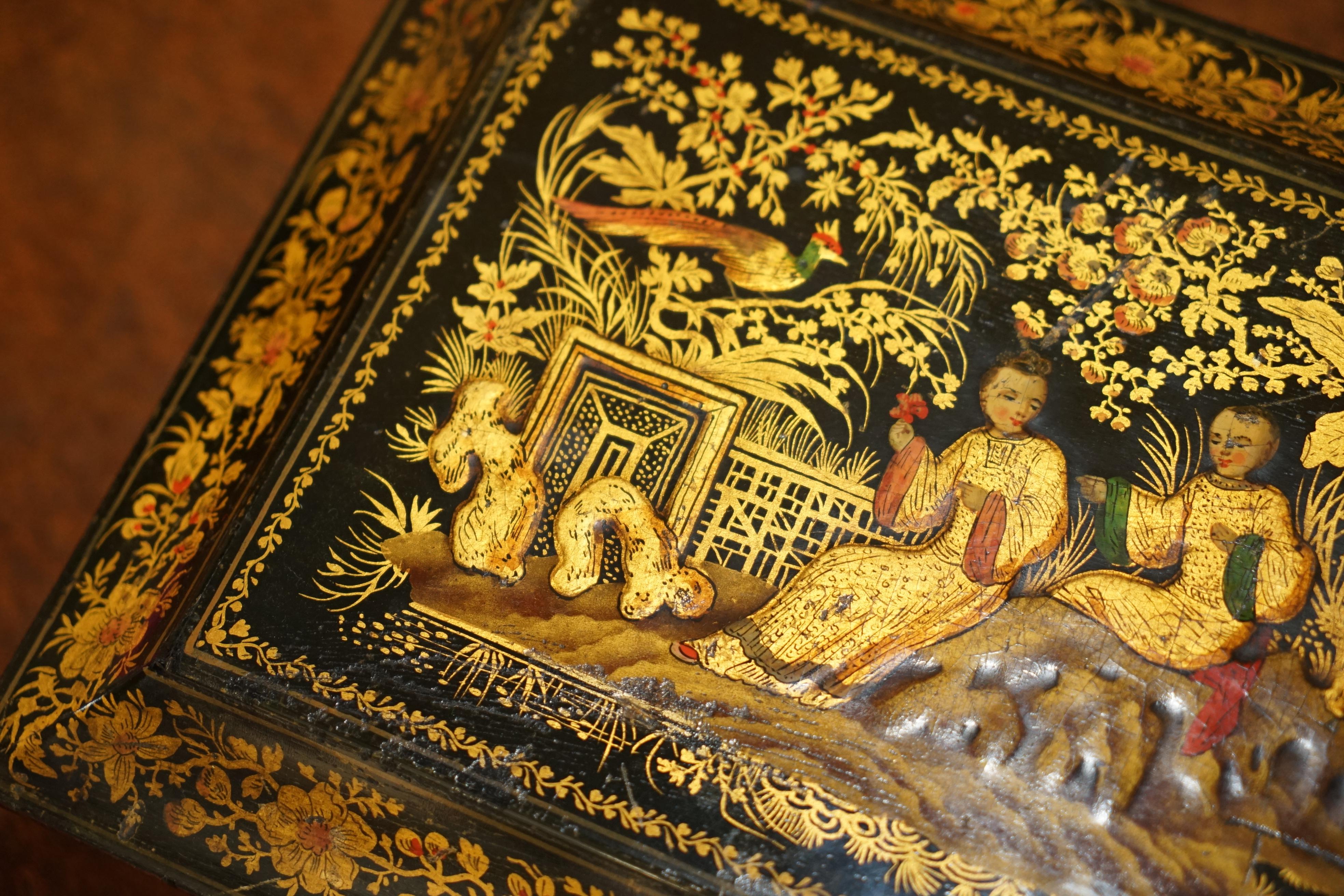 SUBLIME ANTIQUE ENGLiSH GEORGIAN 1820 CHINESE CHINOISERIE PENWORK JEWELLERY BOX In Good Condition For Sale In West Sussex, Pulborough