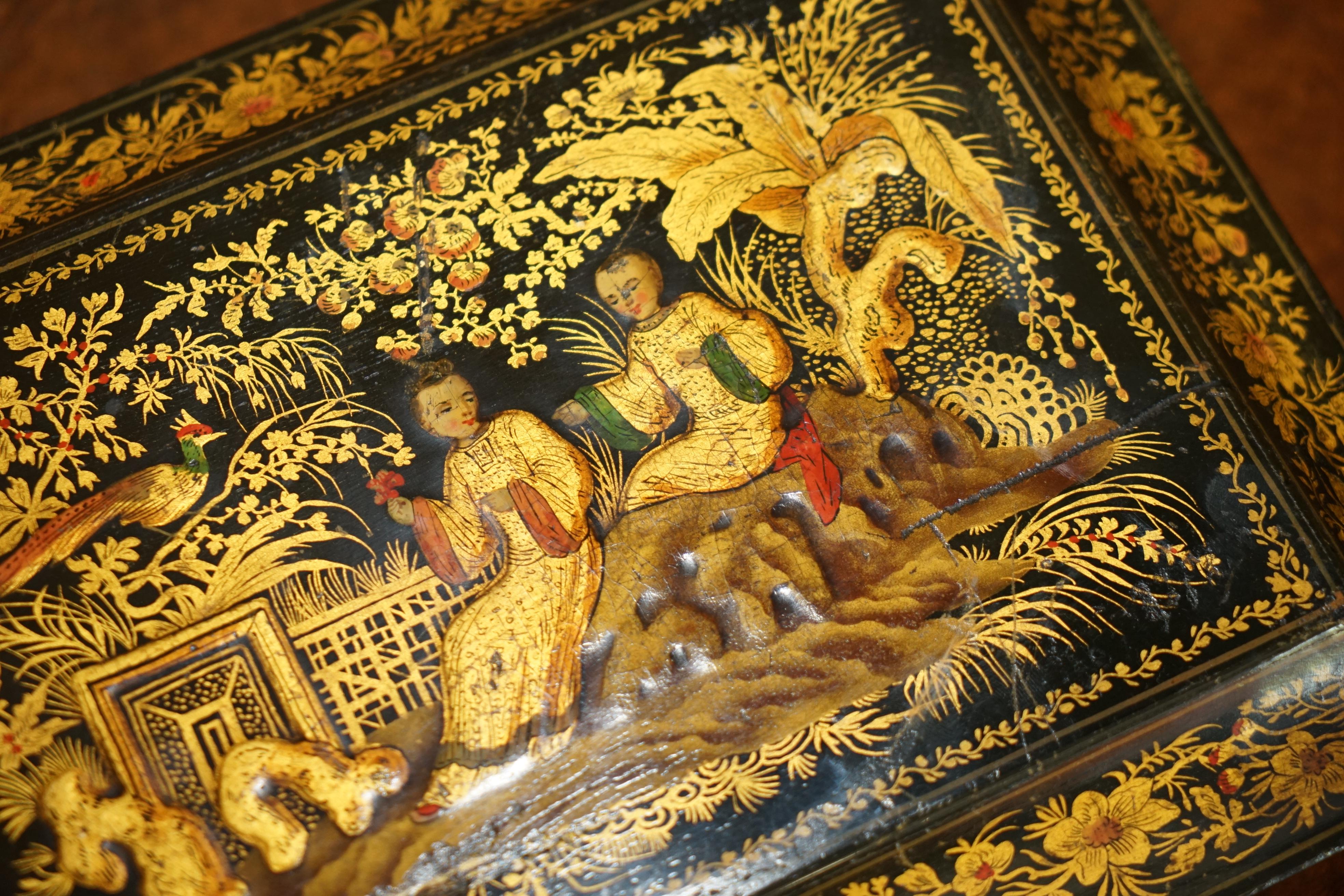 Early 19th Century SUBLIME ANTIQUE ENGLiSH GEORGIAN 1820 CHINESE CHINOISERIE PENWORK JEWELLERY BOX For Sale