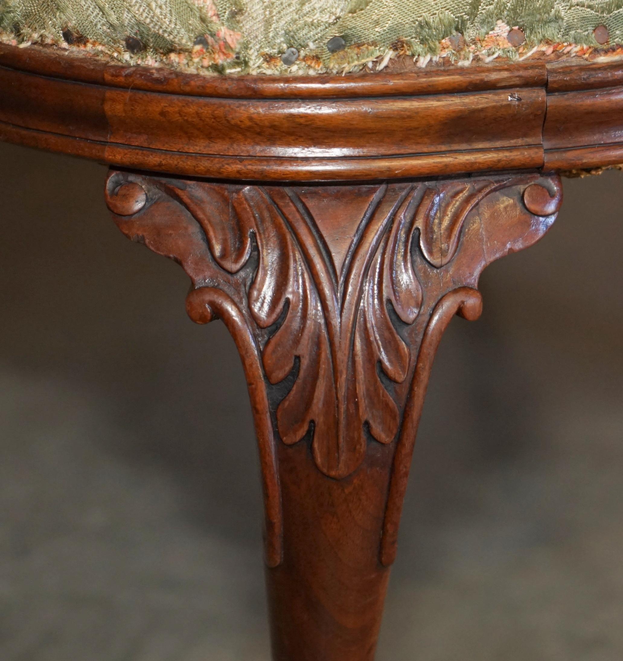 SUBLIME FAUTEUIL ANTiQUE HOWARD and SONS WILLIAM MORRIS EN BOIS DARDÉ en vente 5