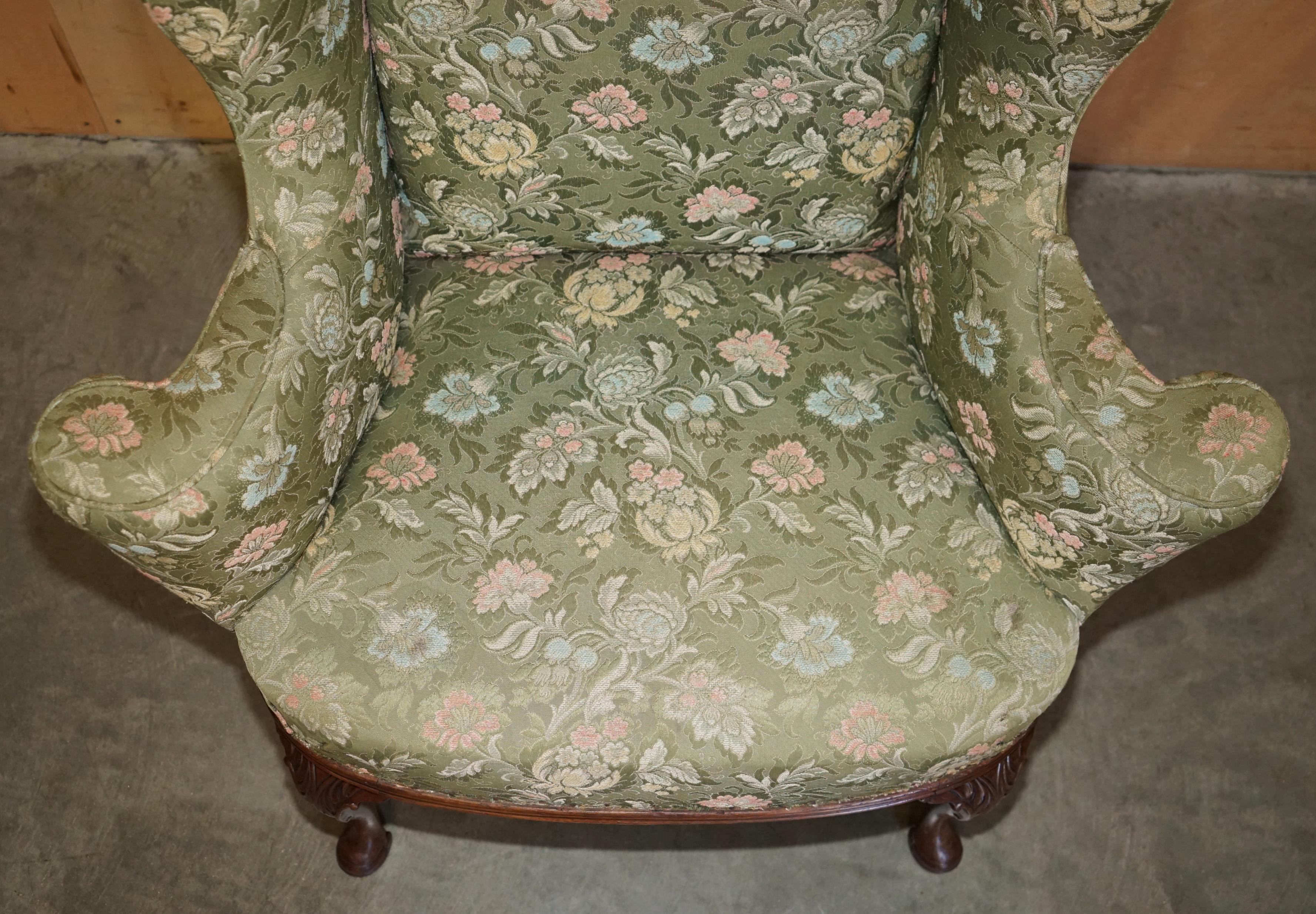 Fin du XIXe siècle SUBLIME FAUTEUIL ANTiQUE HOWARD and SONS WILLIAM MORRIS EN BOIS DARDÉ en vente