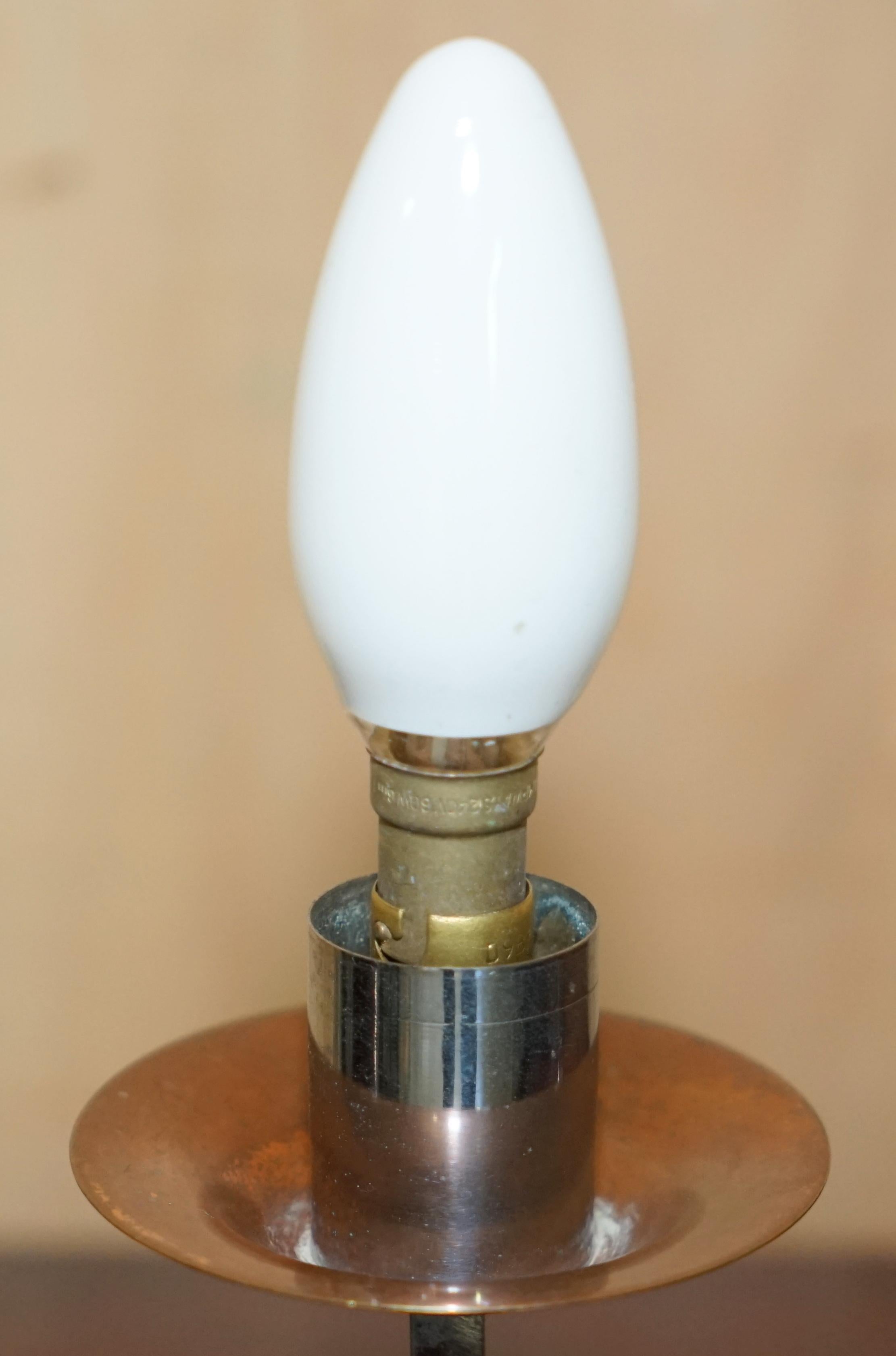 Cuivre SUBLIME PAIRE DE LAMPES DE TABLE ART DECO CIRCA 1920 EN CUIVRE ET CHROME en vente