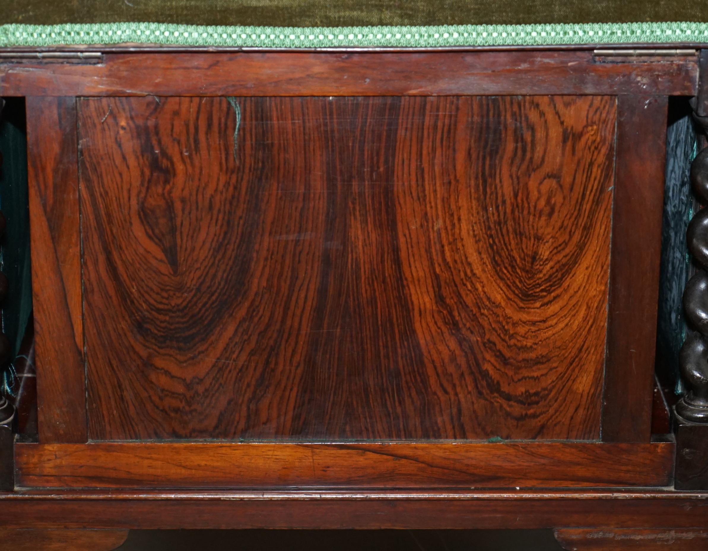 Sublime et ancien tabouret de piano victorien en bois dur fortement sculpté avec roulettes en porcelaine en vente 2