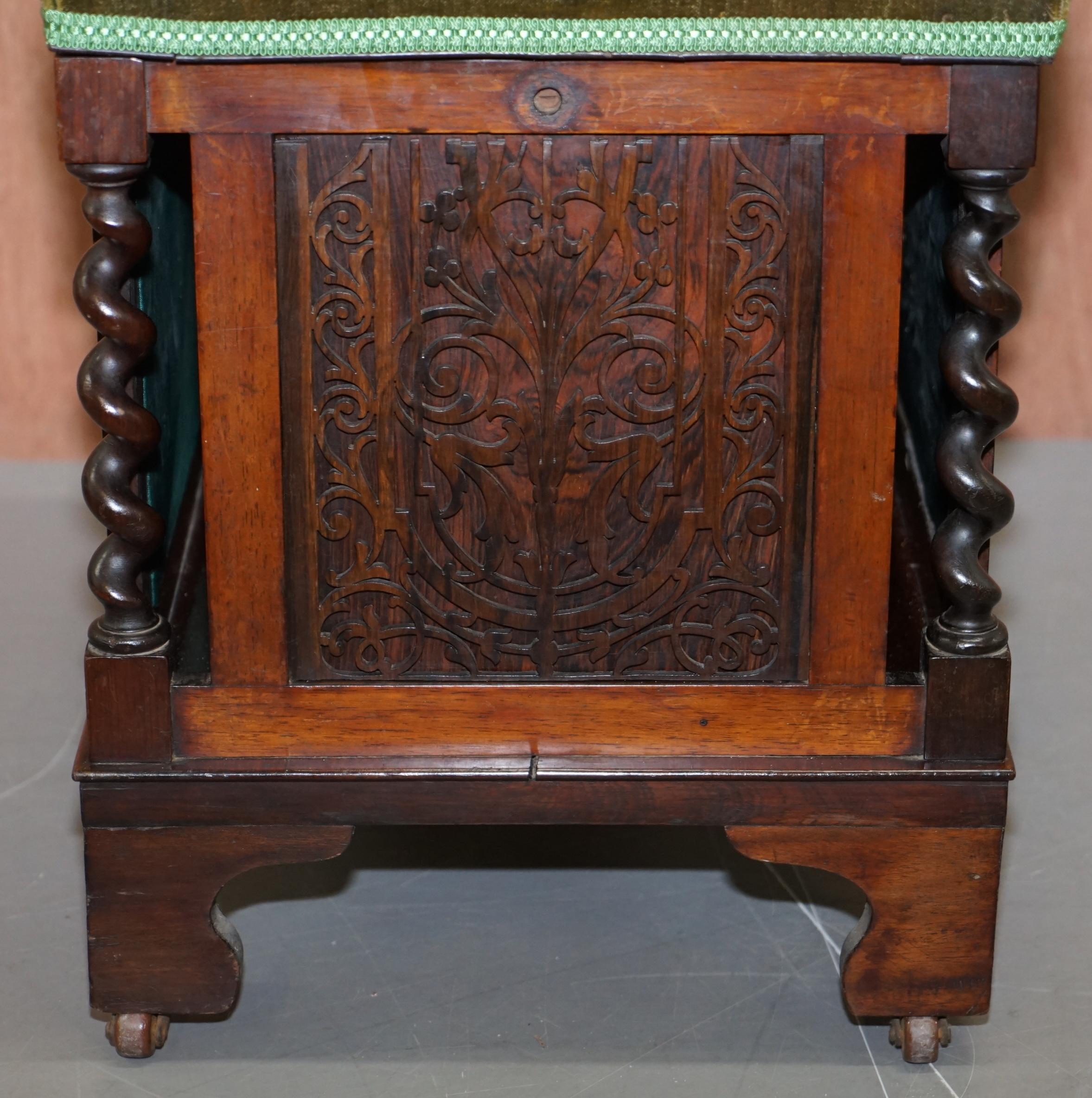 Sublime et ancien tabouret de piano victorien en bois dur fortement sculpté avec roulettes en porcelaine en vente 5