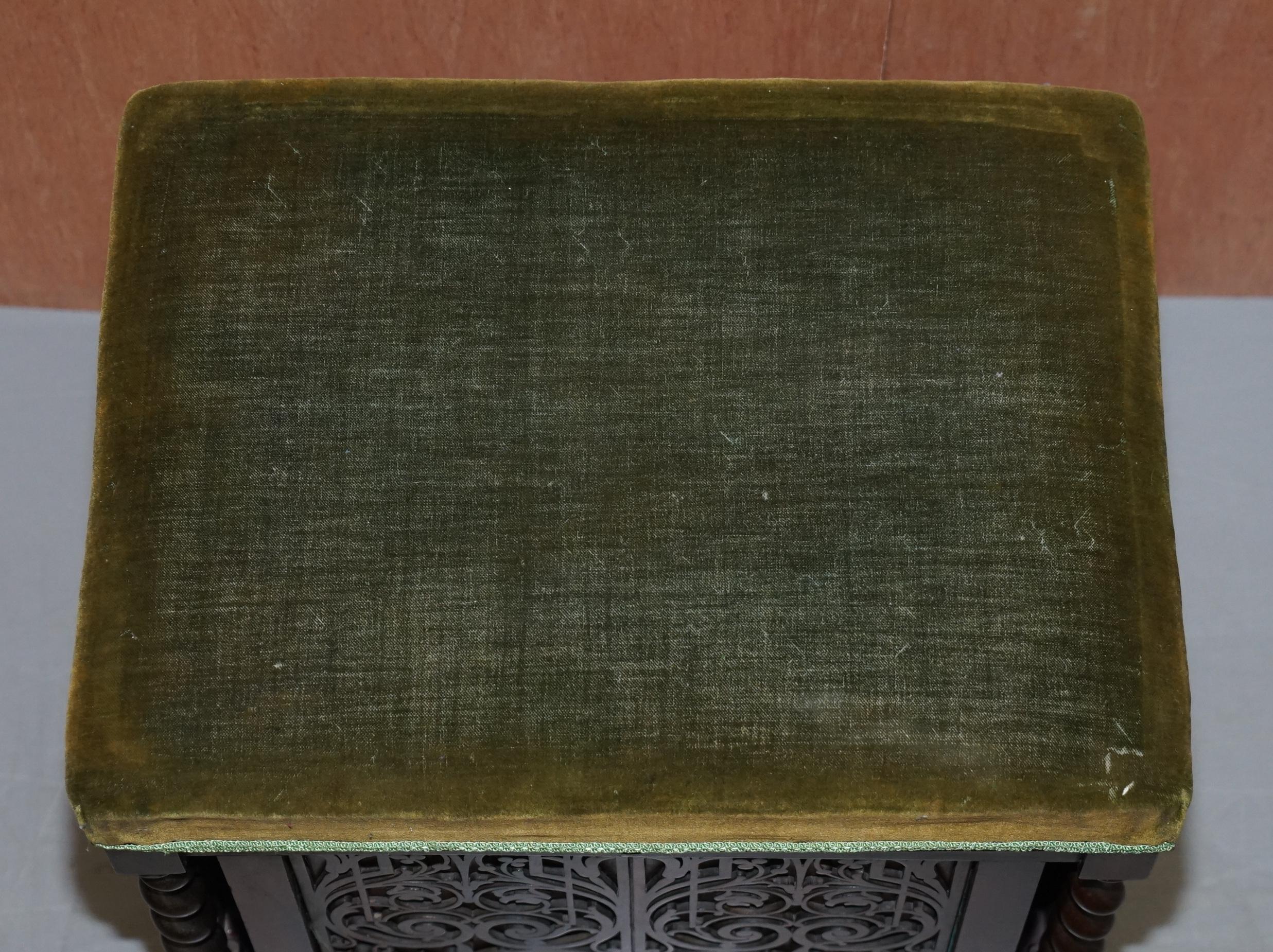 piano droit bois ancien