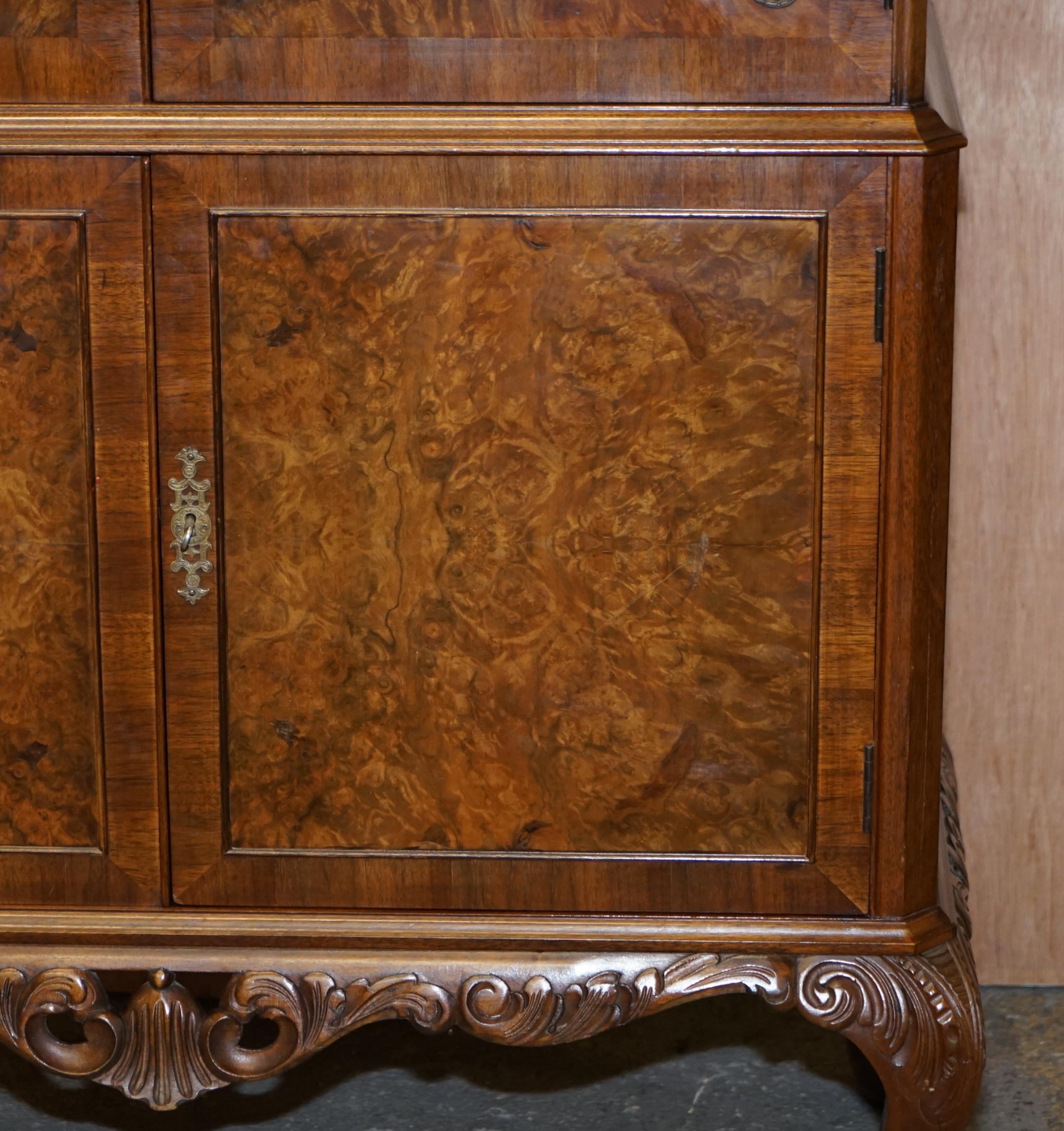 Sublime Art Deco Drinks Cabinet with Exquisite Burr Walnut Panels Cabriole Legs For Sale 9