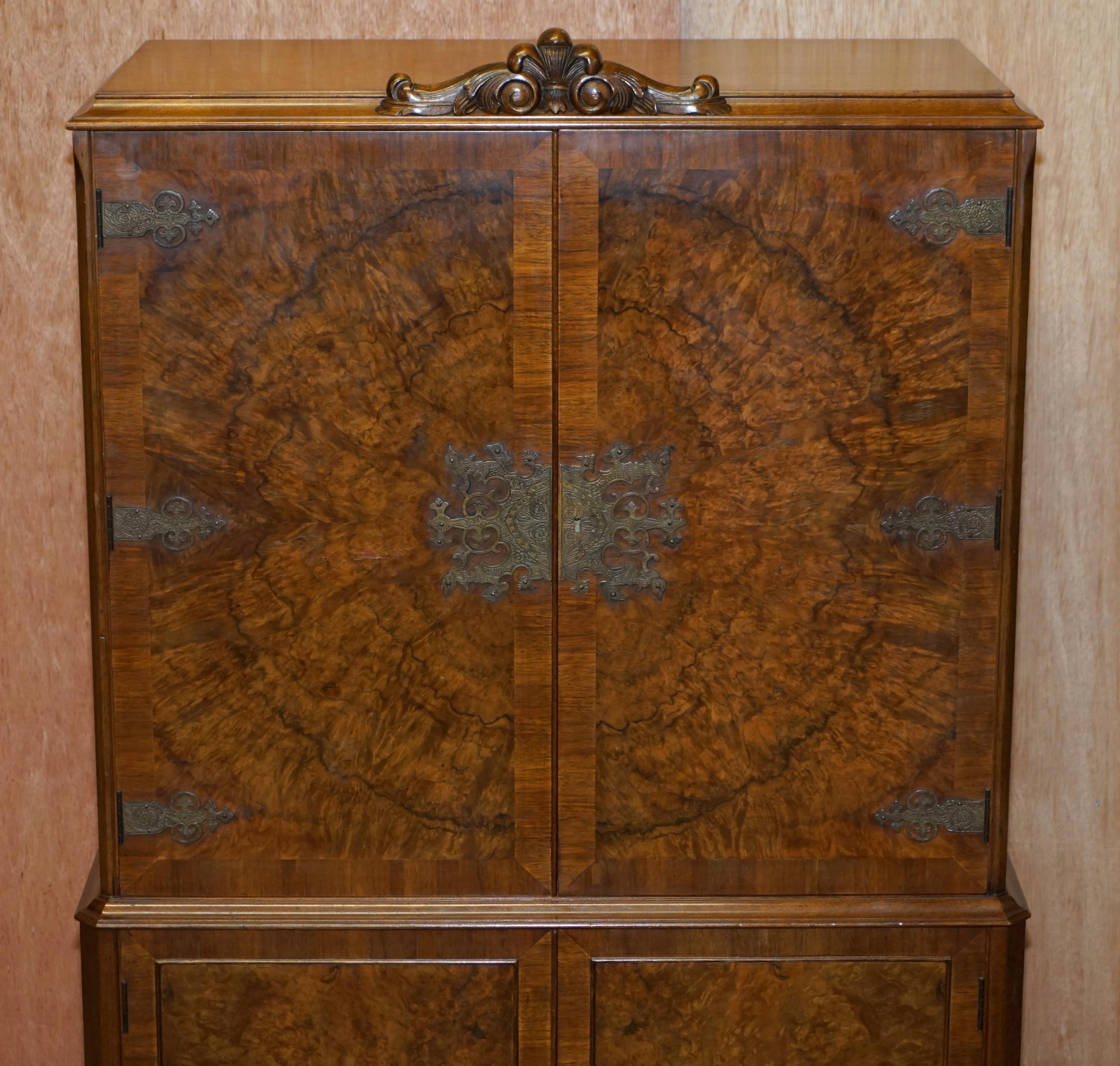 English Sublime Art Deco Drinks Cabinet with Exquisite Burr Walnut Panels Cabriole Legs For Sale