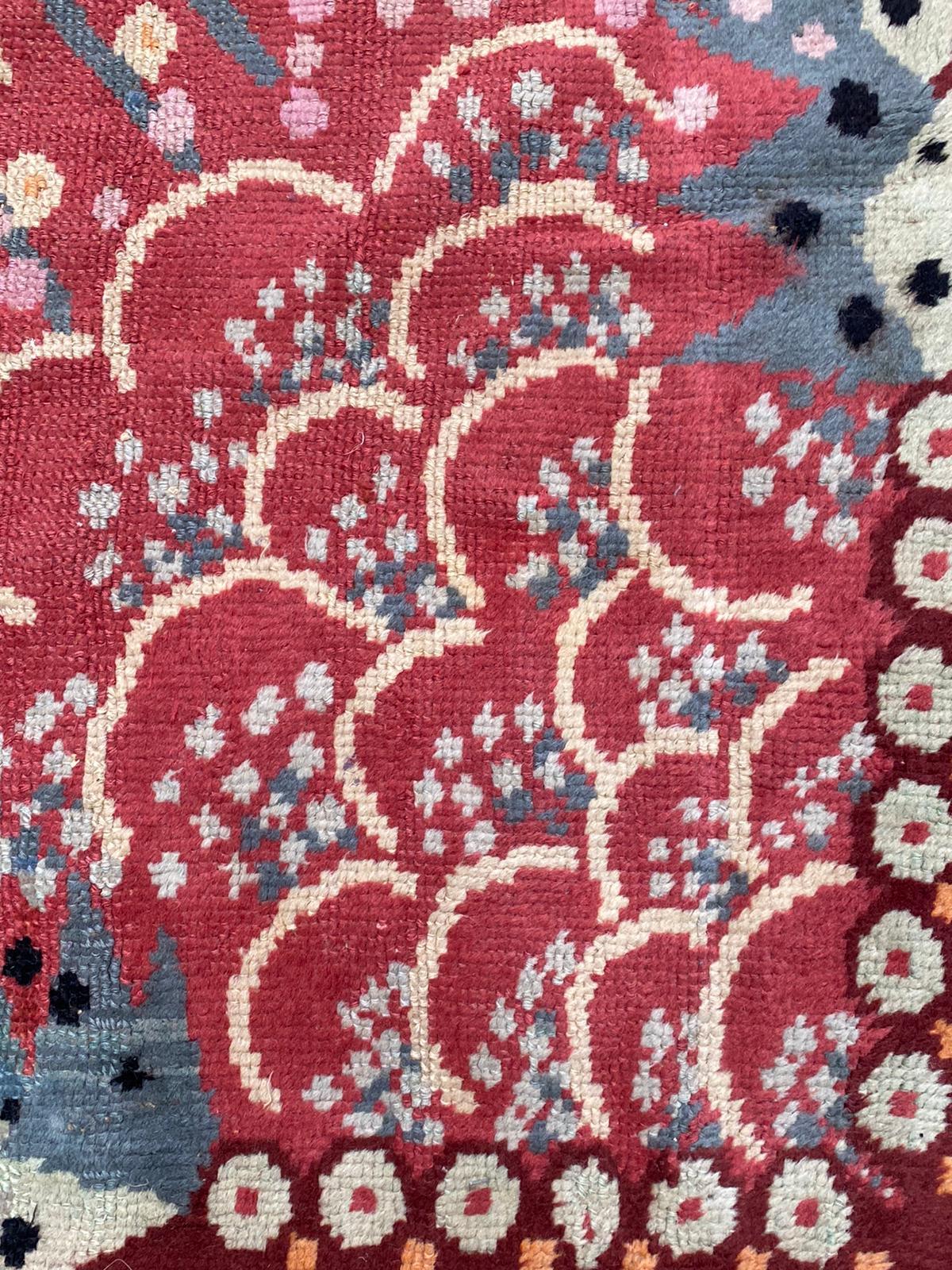 Art déco Sublime tapis Art Déco signé par Maurice Dufrene, rouge avec décoration florale en vente