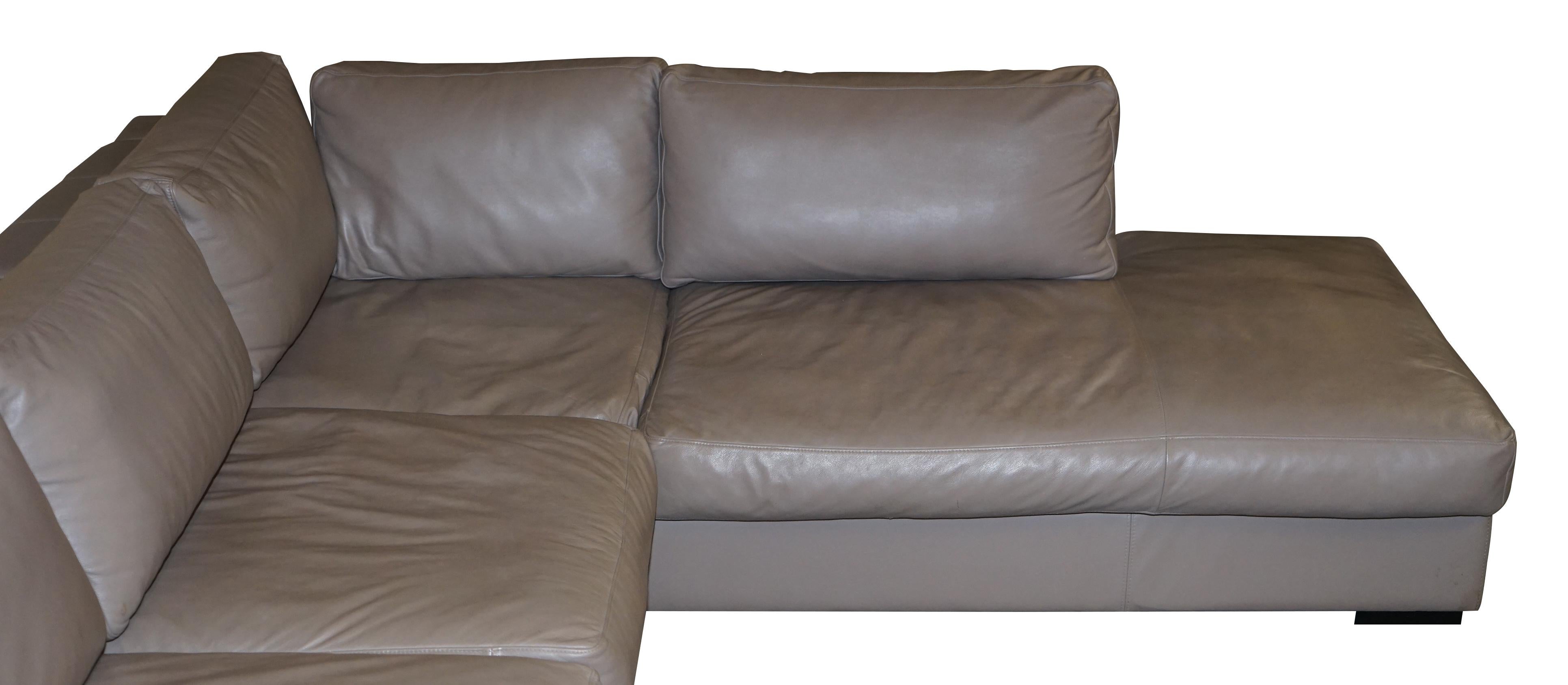 Post-Modern Sublime Bo Concepts Cenova Grey Leather Corner Sofa Chaise Seats 5-6 For Sale