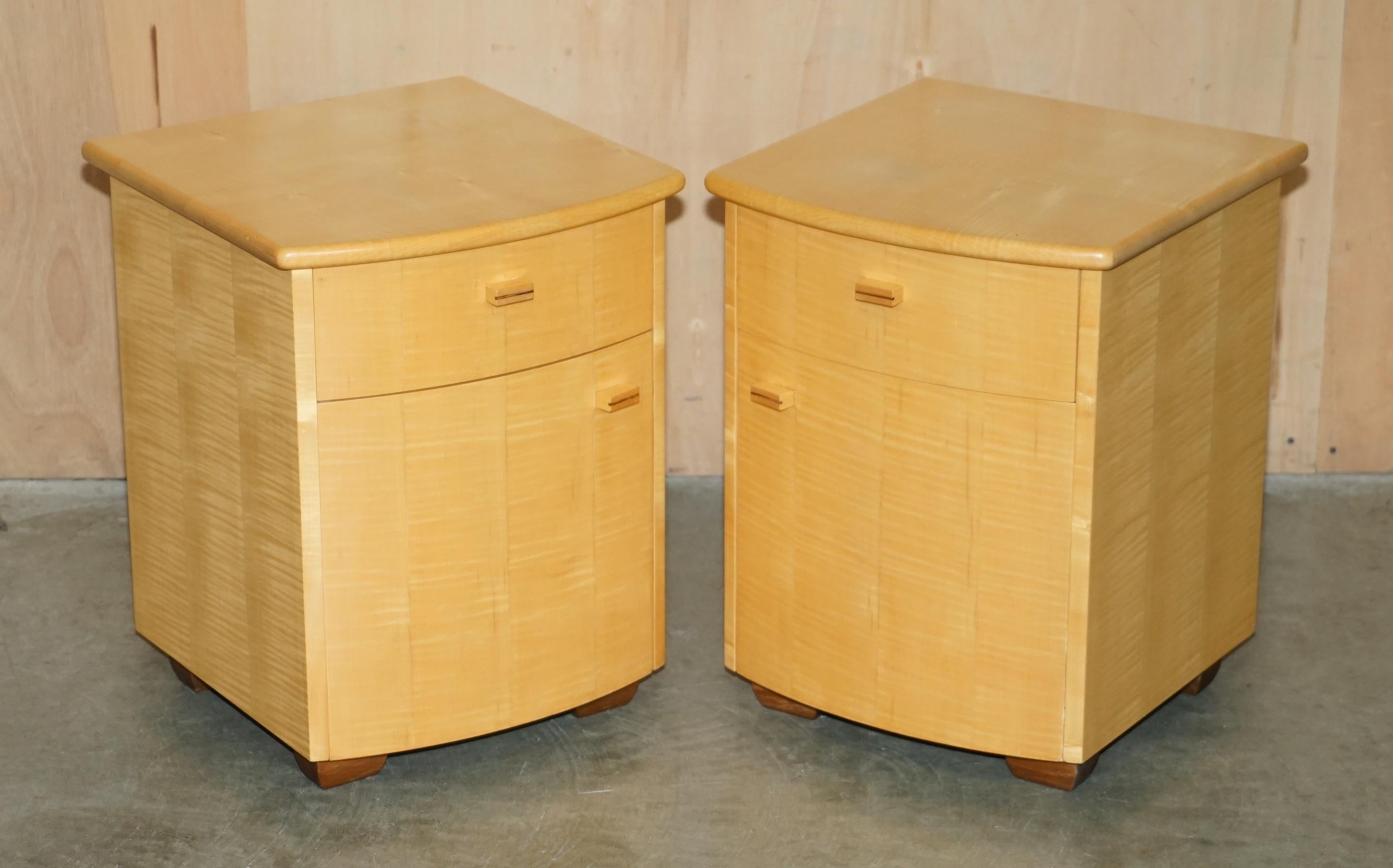 Ensemble de tables SUBLIME BOW FRONTED BAXTER & LEE SATIN BIRCH CHEST OF DRAWERS & SiDE en vente 4