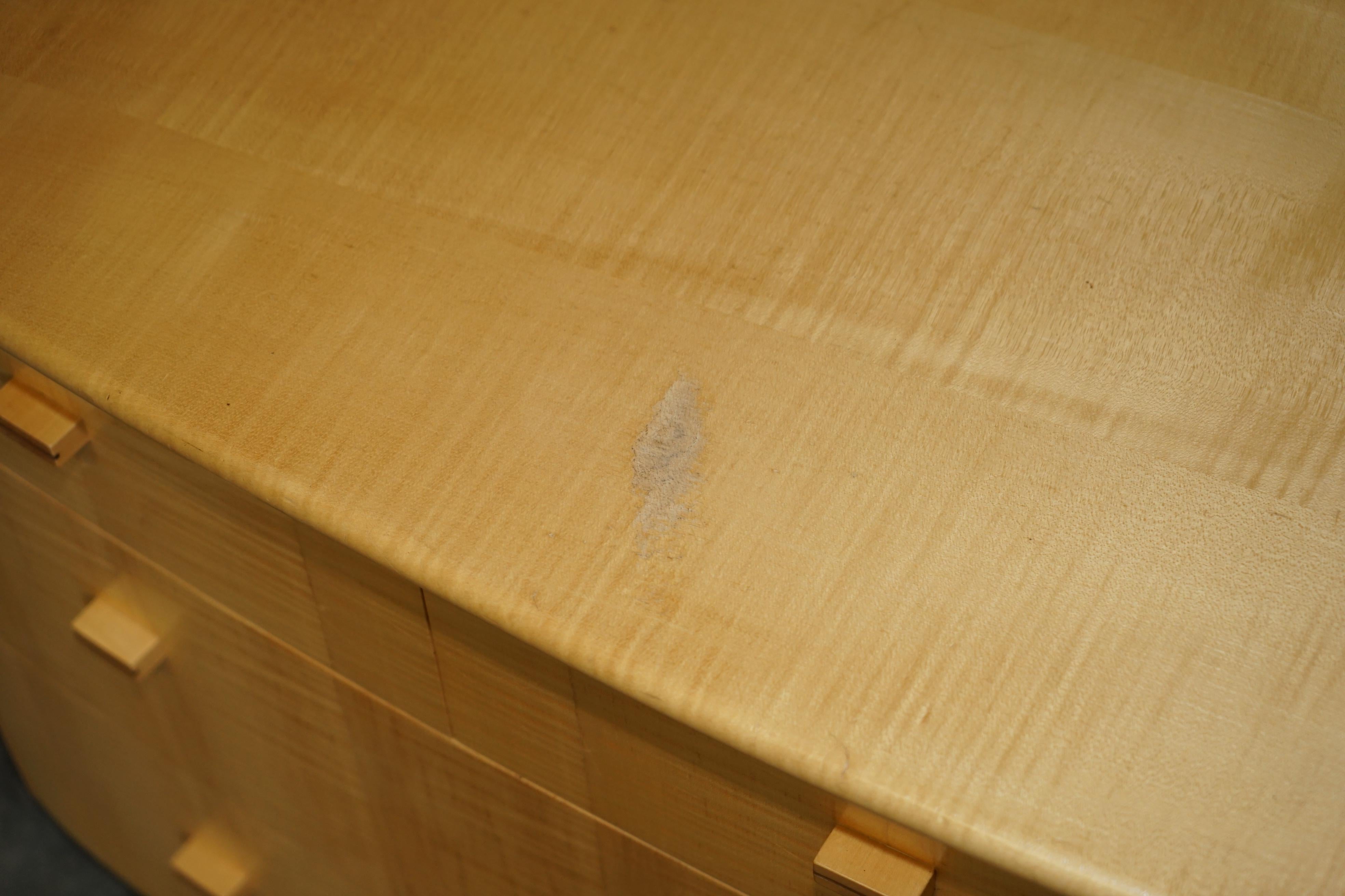 SUBLIME BOW FRONTED BAXTER & LEE SATIN BiRCH CHEST OF DRAWERS SIDEBOARD PART SET For Sale 2