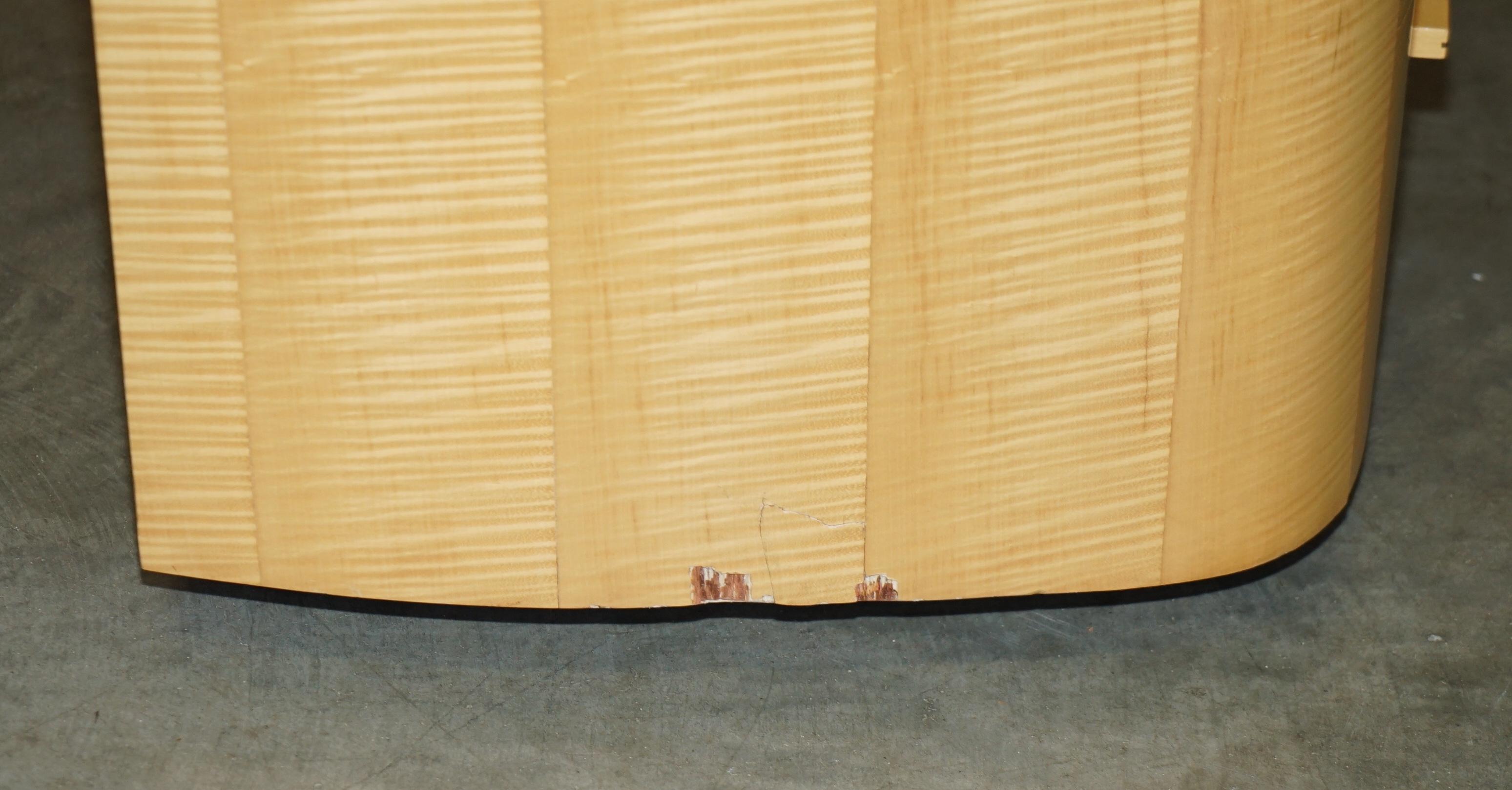 SUBLIME BOW FRONTED BAXTER & LEE SATIN BiRCH CHEST OF DRAWERS SIDEBOARD PART SET For Sale 4