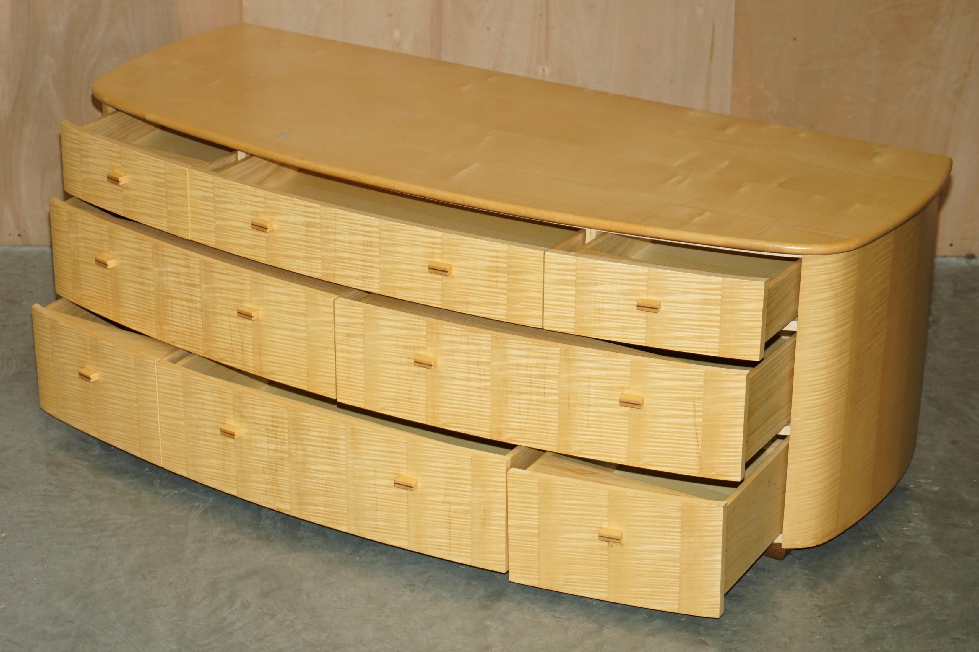 SUBLIME BOW FRONTED BAXTER & LEE SATIN BiRCH CHEST OF DRAWERS SIDEBOARD PART SET For Sale 7