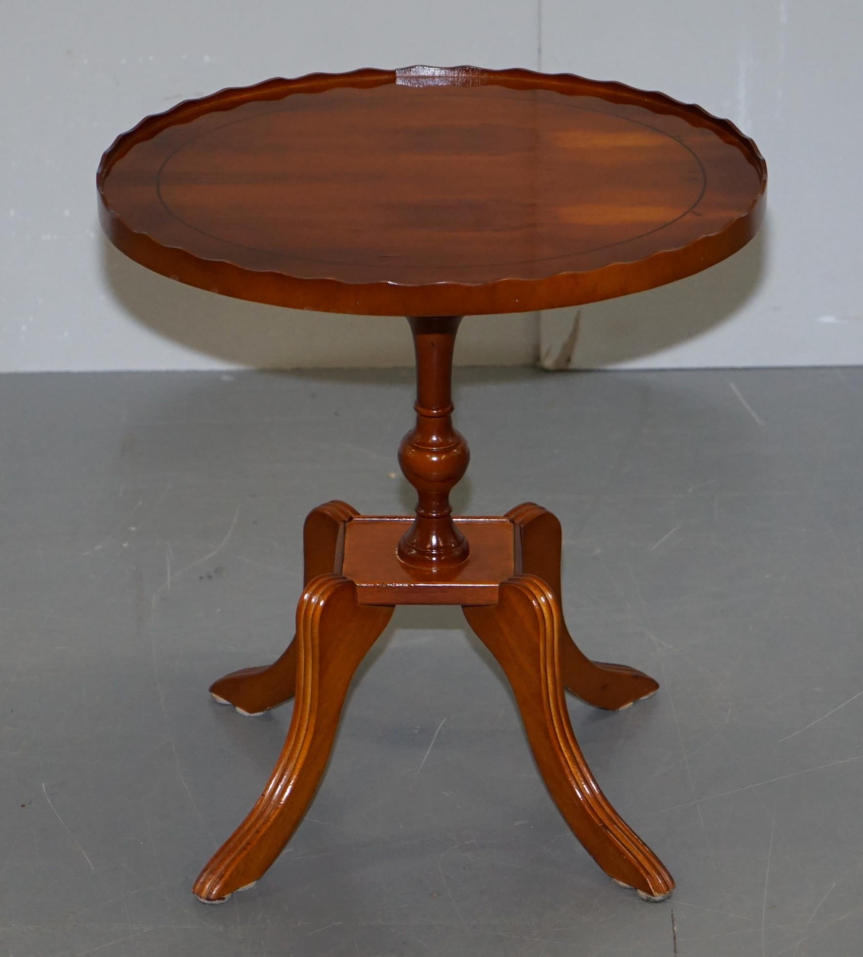 We are delighted to offer for sale this lovely hand made in England vintage Beresford & Hicks Burr Yew wood side table

This piece is in sublime condition, the timber patina is exquisite, it has an oval top with a timber gallery rail like a silver