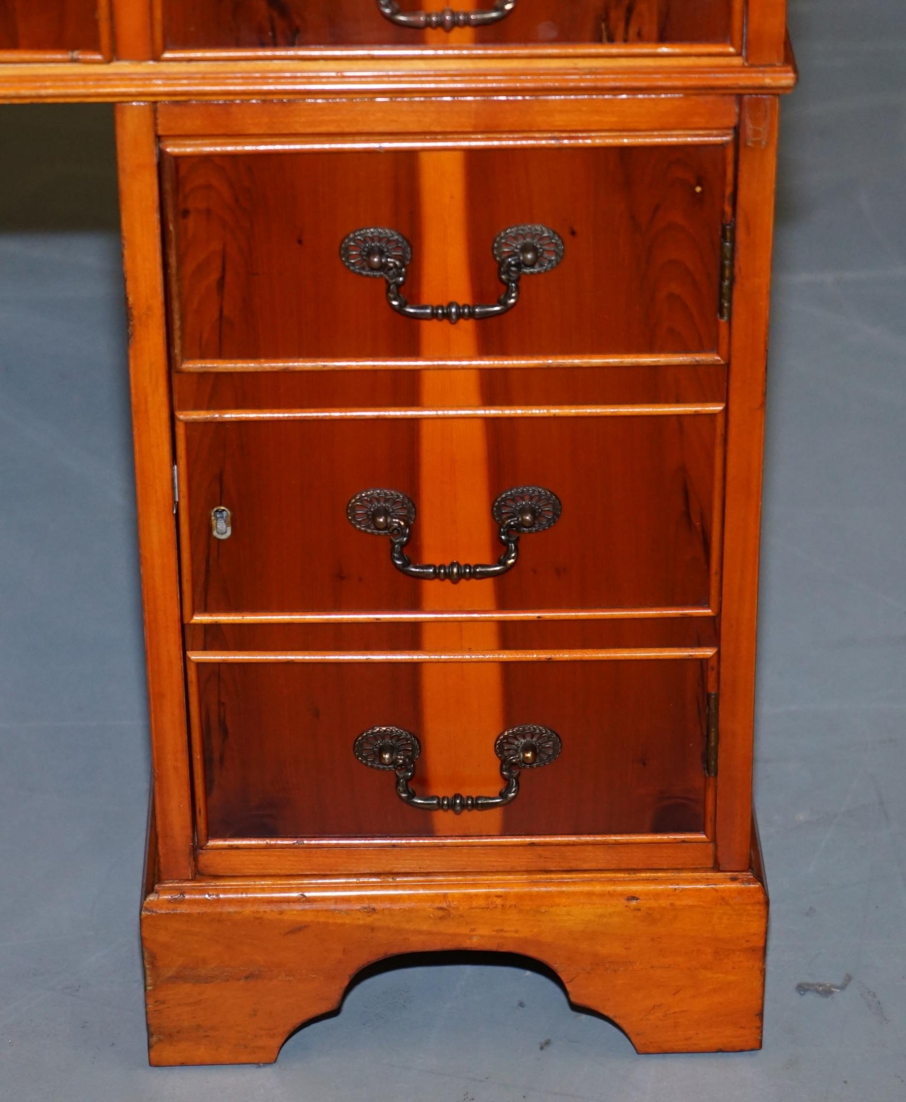 Sublime Burr Yew Wood Twin Pedestal Partner Desk Split Panelled Leather Top 4