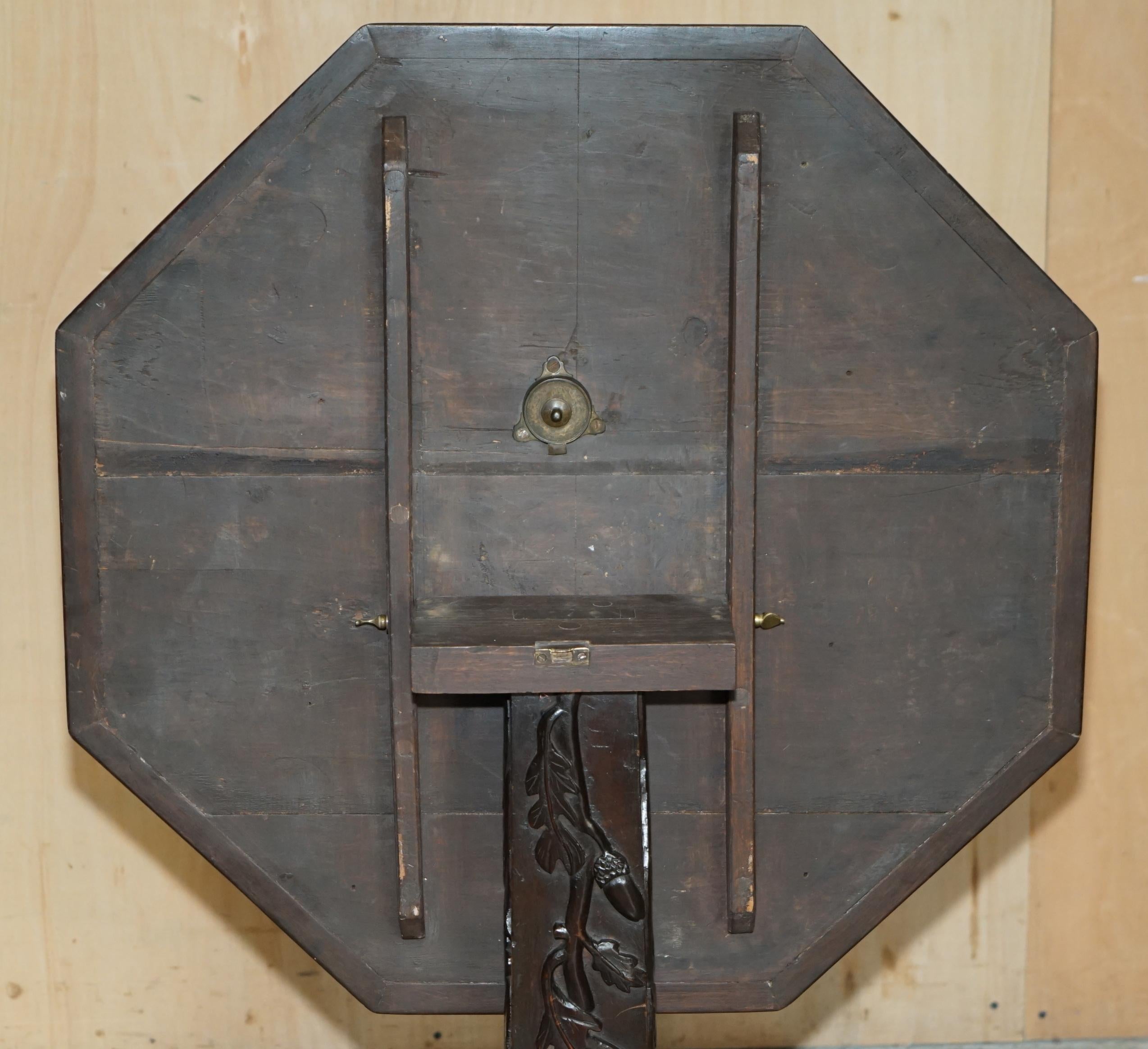 SUBLIME CIR 1800 ANTIQUE SPECIMEN WOOD OCCASIONAL TILT TOP TABLE BURR WALNUT OAK in vendita 10