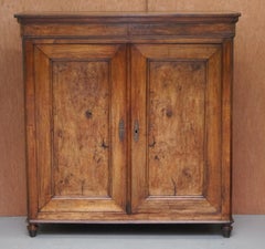Sublime armario antiguo de madera de frutal francés para cocina o comedor de hacia 1820