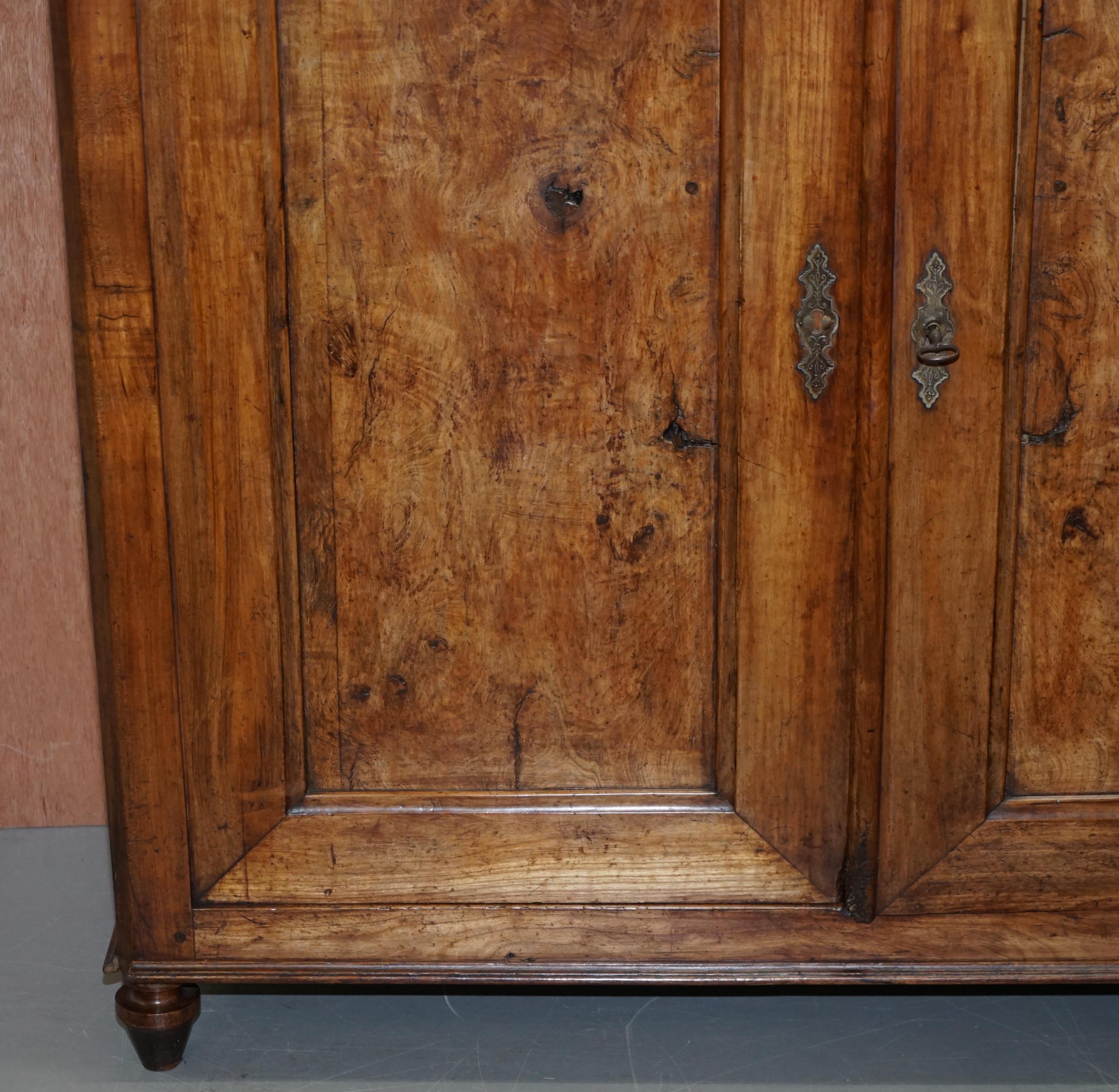 Französisches antikes Obstholz-Kabinett für Küche oder Esszimmer, um 1820 im Angebot 1