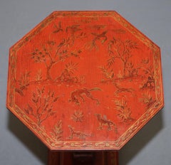 Sublime circa 1940s Red Lacquered Chinese Chinoiserie Side Lamp End Wine Table