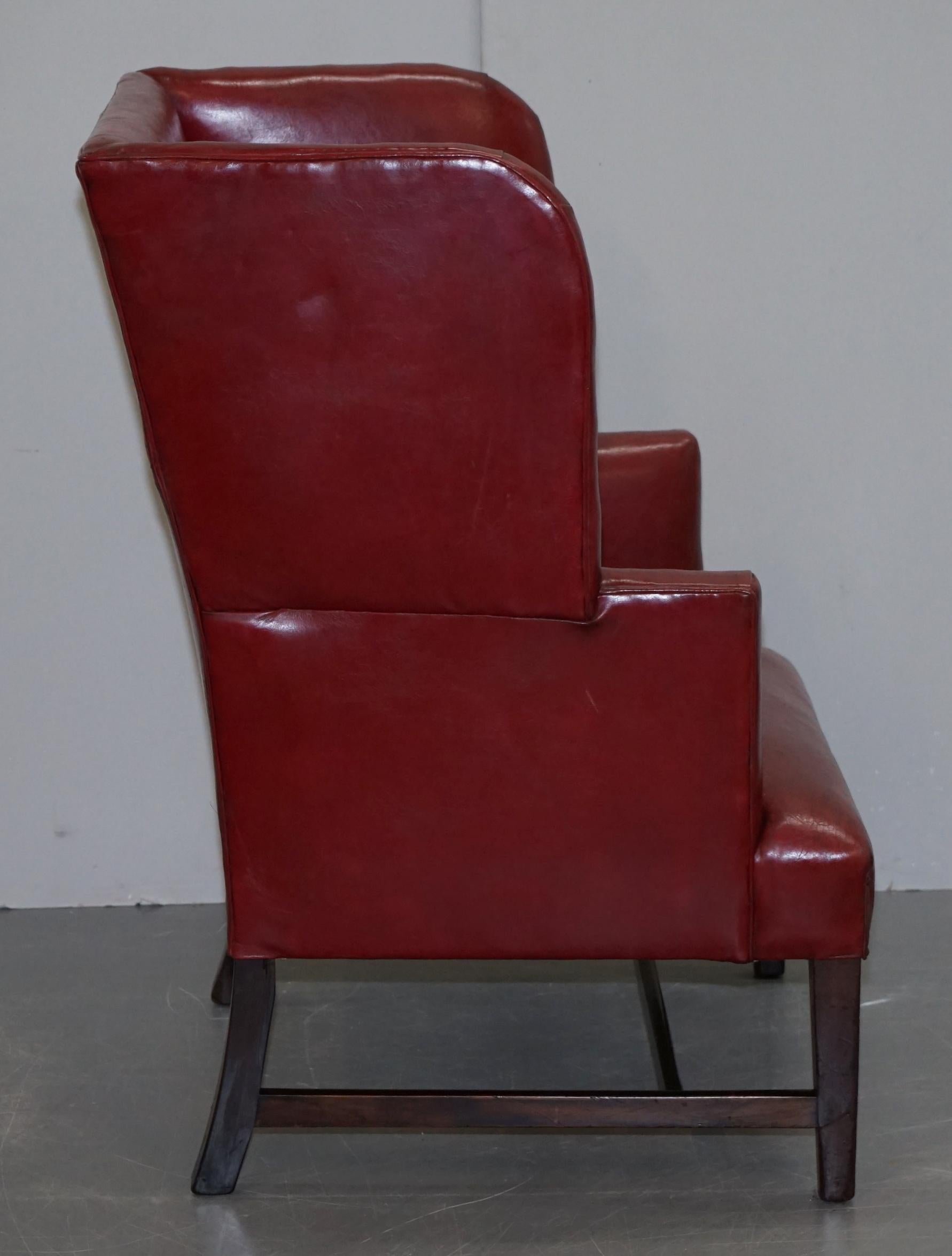 Sublime Early Georgian circa 1780 Porters Wingback Armchair Postbox Red Leather For Sale 5