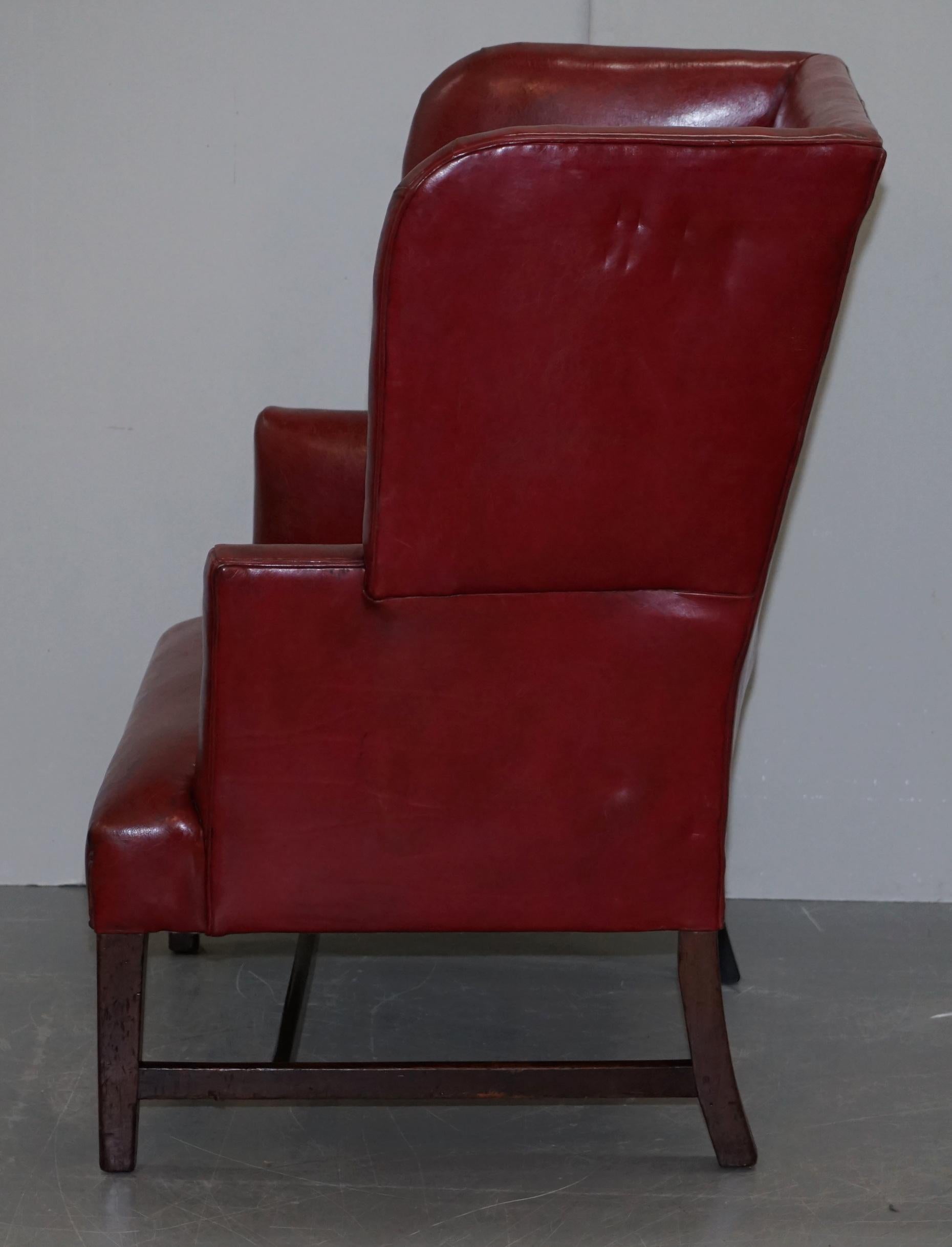 Sublime Early Georgian circa 1780 Porters Wingback Armchair Postbox Red Leather For Sale 8
