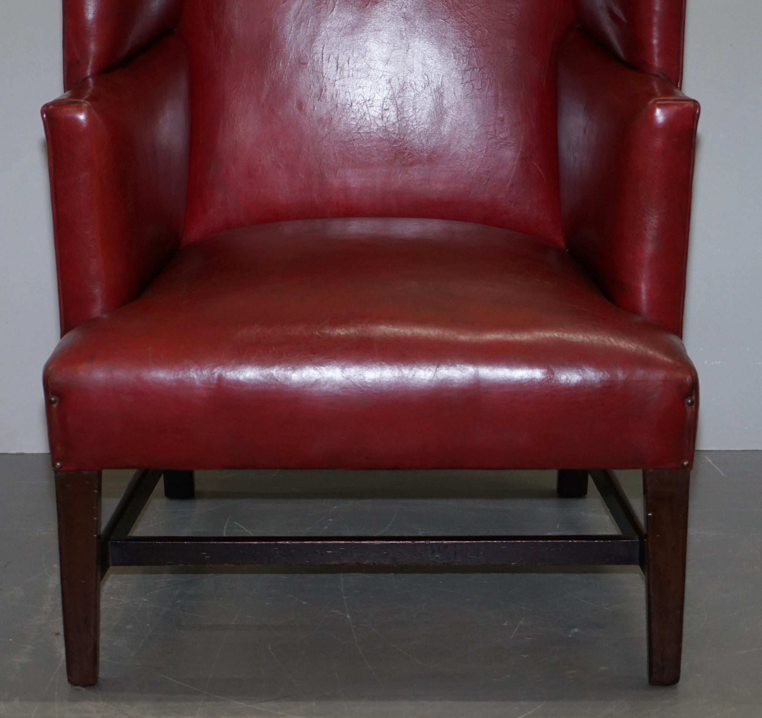 Sublime Early Georgian circa 1780 Porters Wingback Armchair Postbox Red Leather For Sale 1