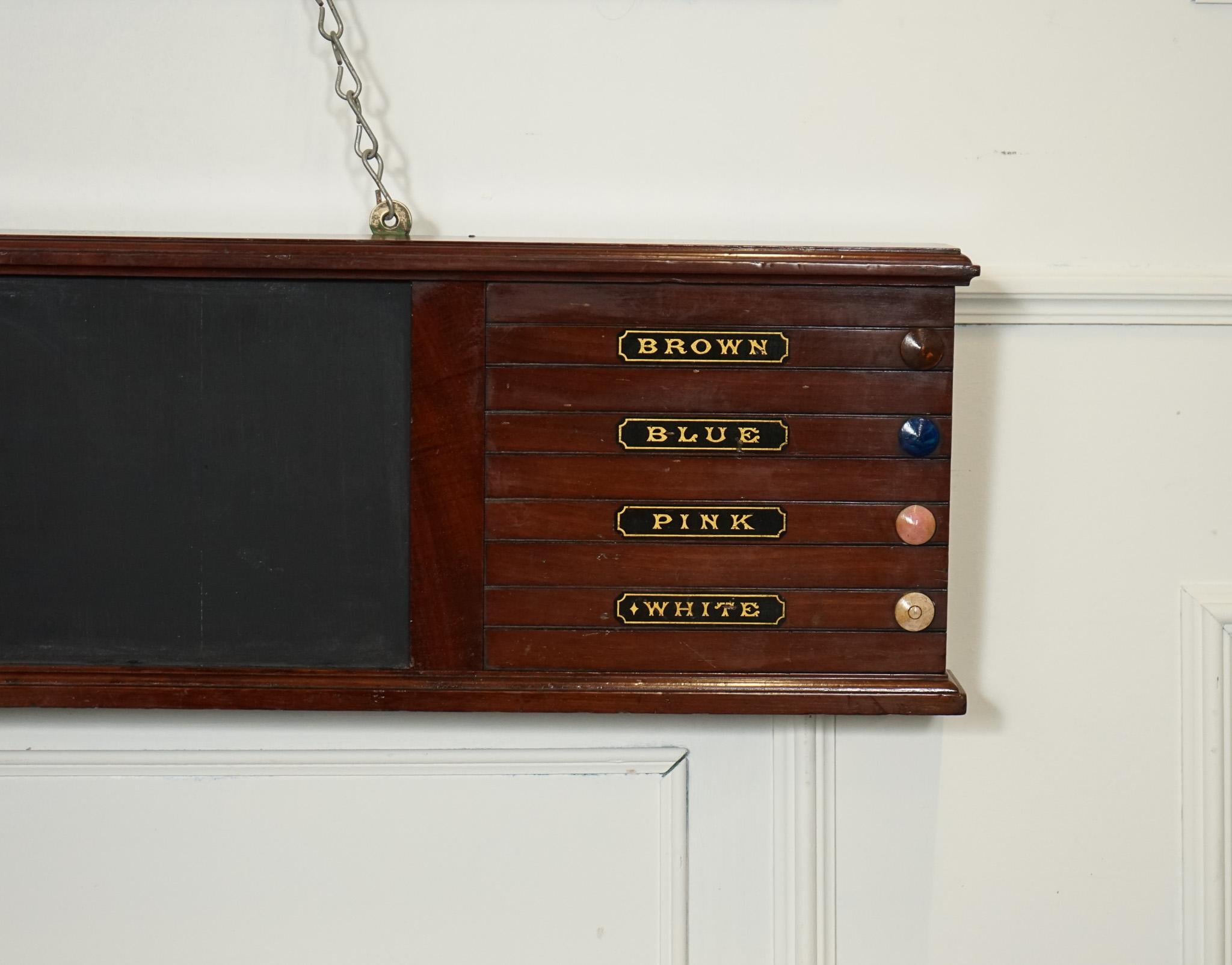 20ième siècle SUBLIME EST 1873 - SCOREBOARD SNOOKER POOL DE ORME & SONS MANCHESTER en vente