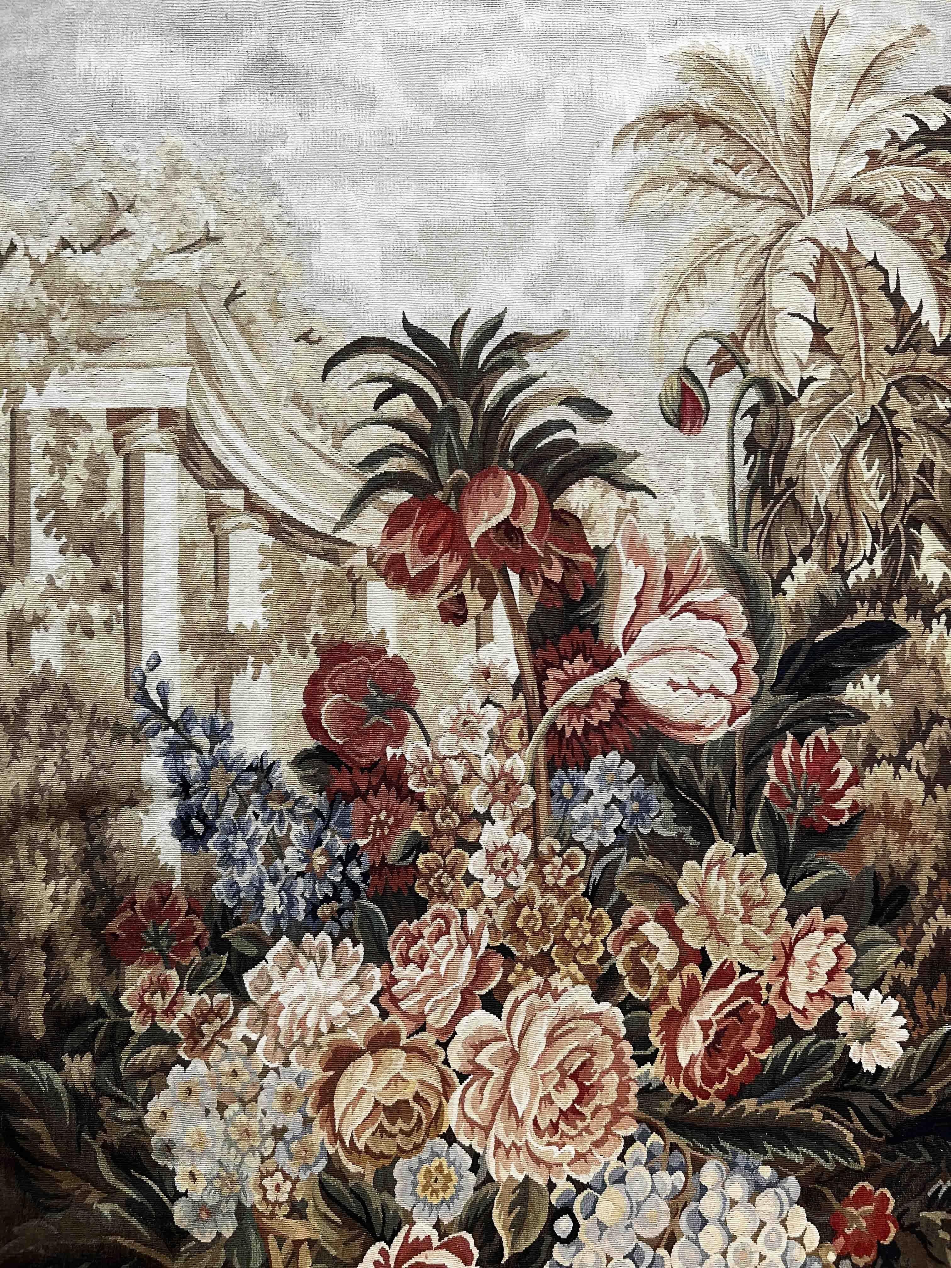 erhabener floraler Wandteppich des XX. Jahrhunderts - n° 1191 im Zustand „Hervorragend“ im Angebot in Paris, FR
