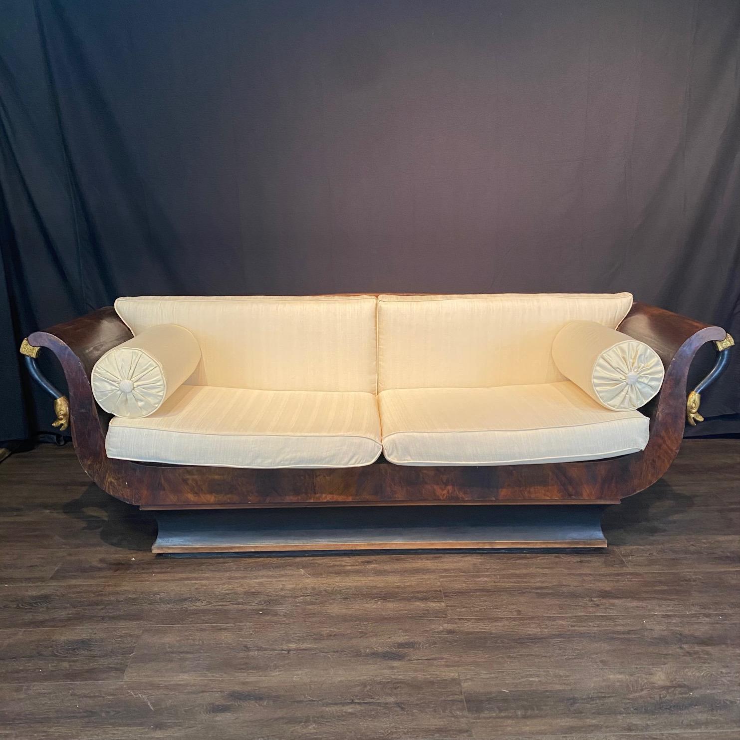 Sublime French Empire Walnut Curvy Sofa with Gilded Swans and New Upholstery For Sale 10
