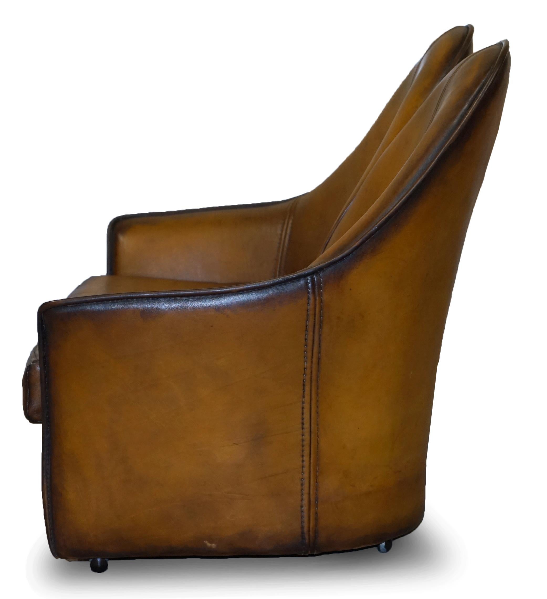 Sublime Fully Restored Art Modern Curved Back Brown Leather Sofa Part of Suite For Sale 5