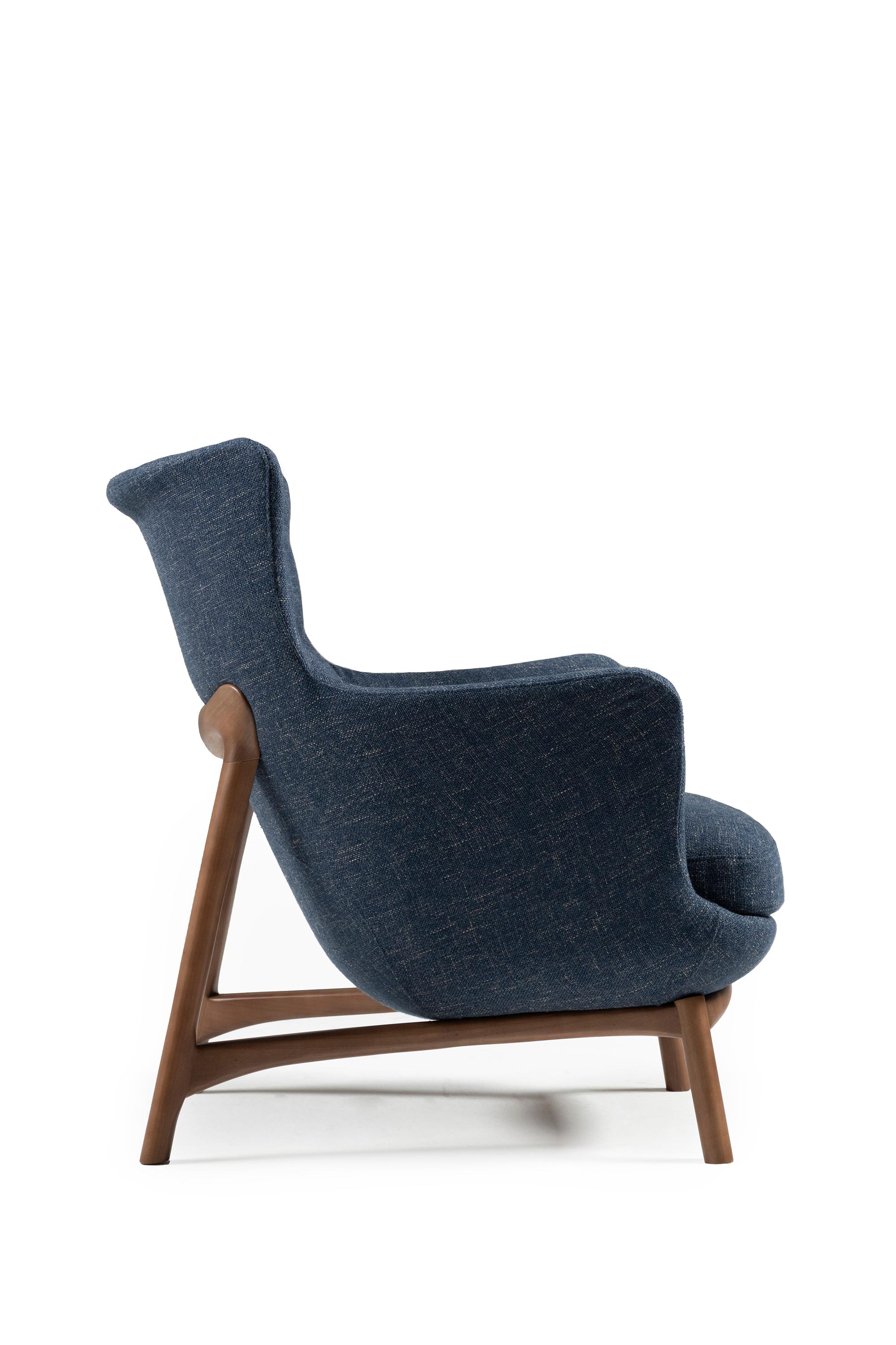 Sublime fauteuils hauts, style contemporain en bois massif, tissu d'ameublement textile.  en vente 9