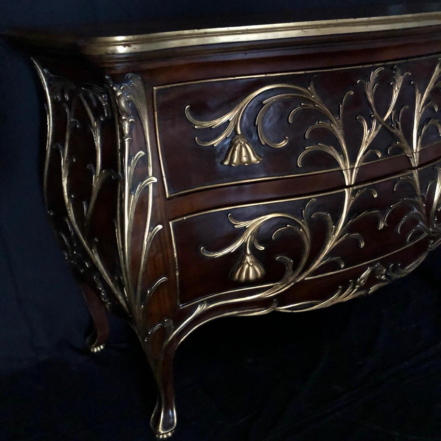 Sublime Louis XV Serpentine Chest or Commode with Rare Gold Floral Details In Good Condition In Hopewell, NJ