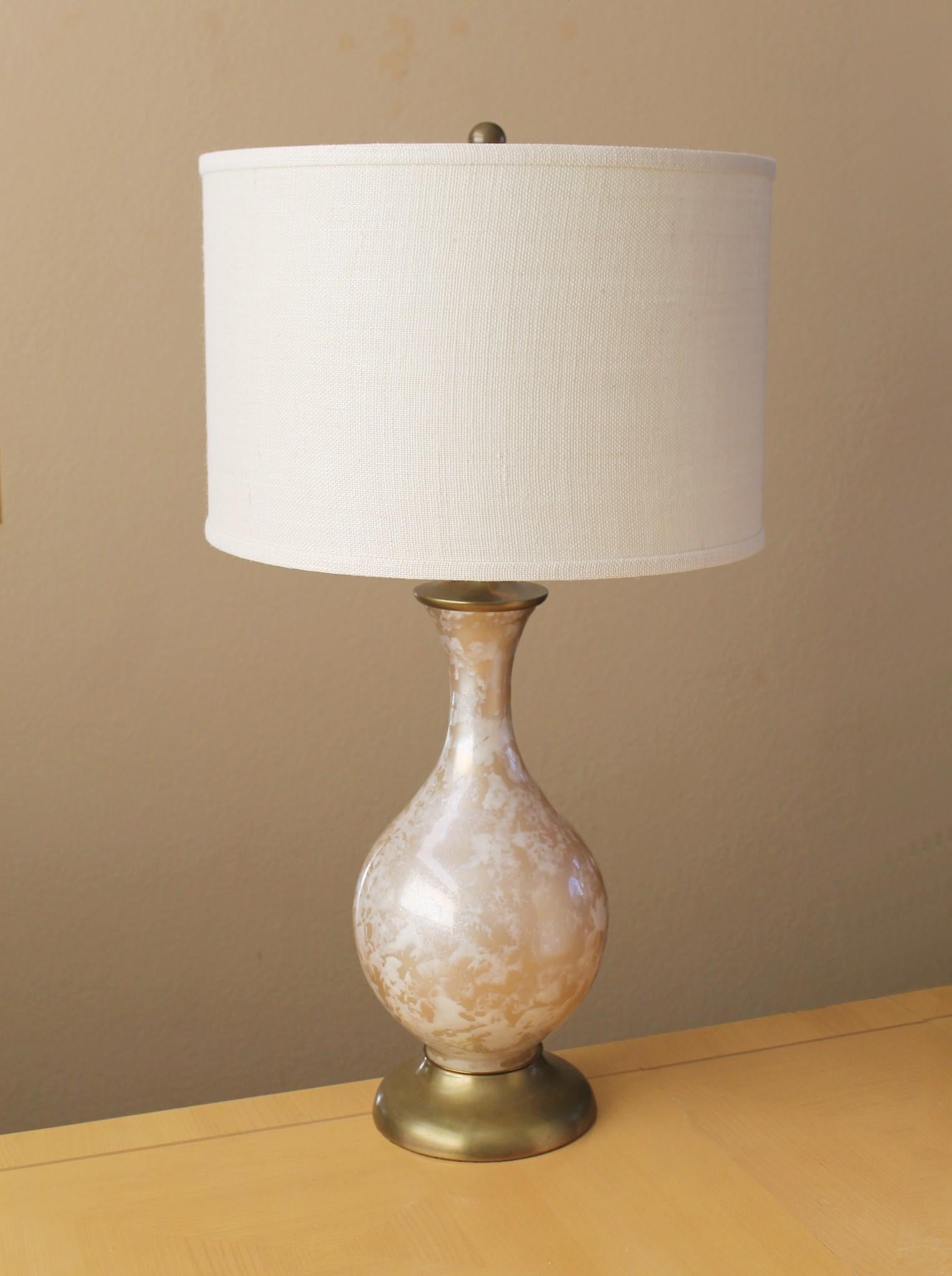 STUNNING!


MURANO GLASS & BRASS
TABLE LAMP!

 EXQUISITE MID CENTURY ELEGANCE! 

HEIGHT: 35