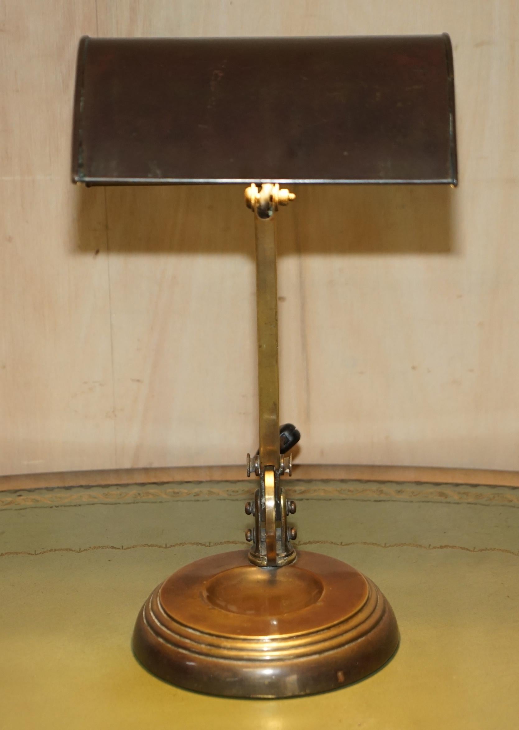 Sublime Original 1920's Bronze Brass & Copper Articulated Bankers Table Lamp For Sale 5
