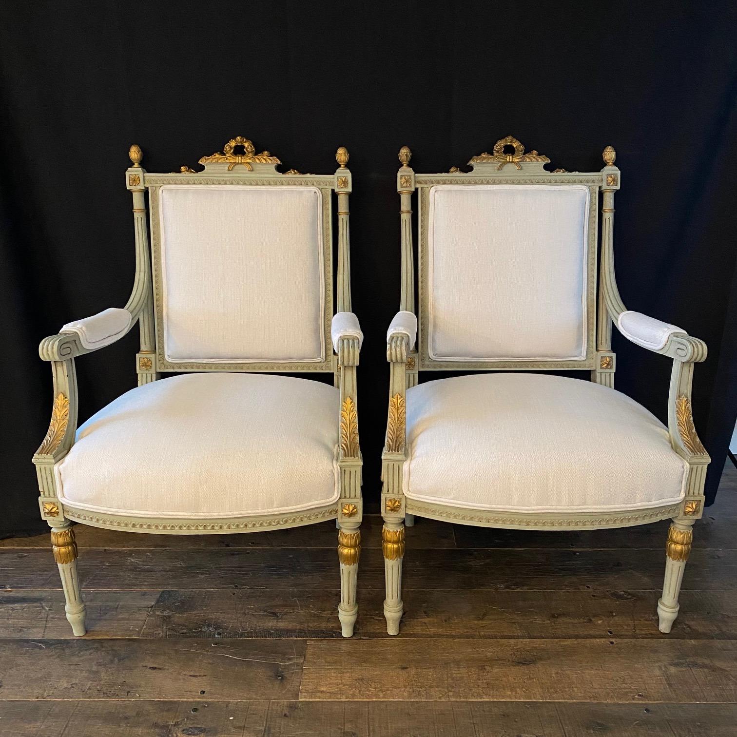 Sublime Pair of Antique French Neoclassical Armchairs Newly Upholstered In Good Condition In Hopewell, NJ