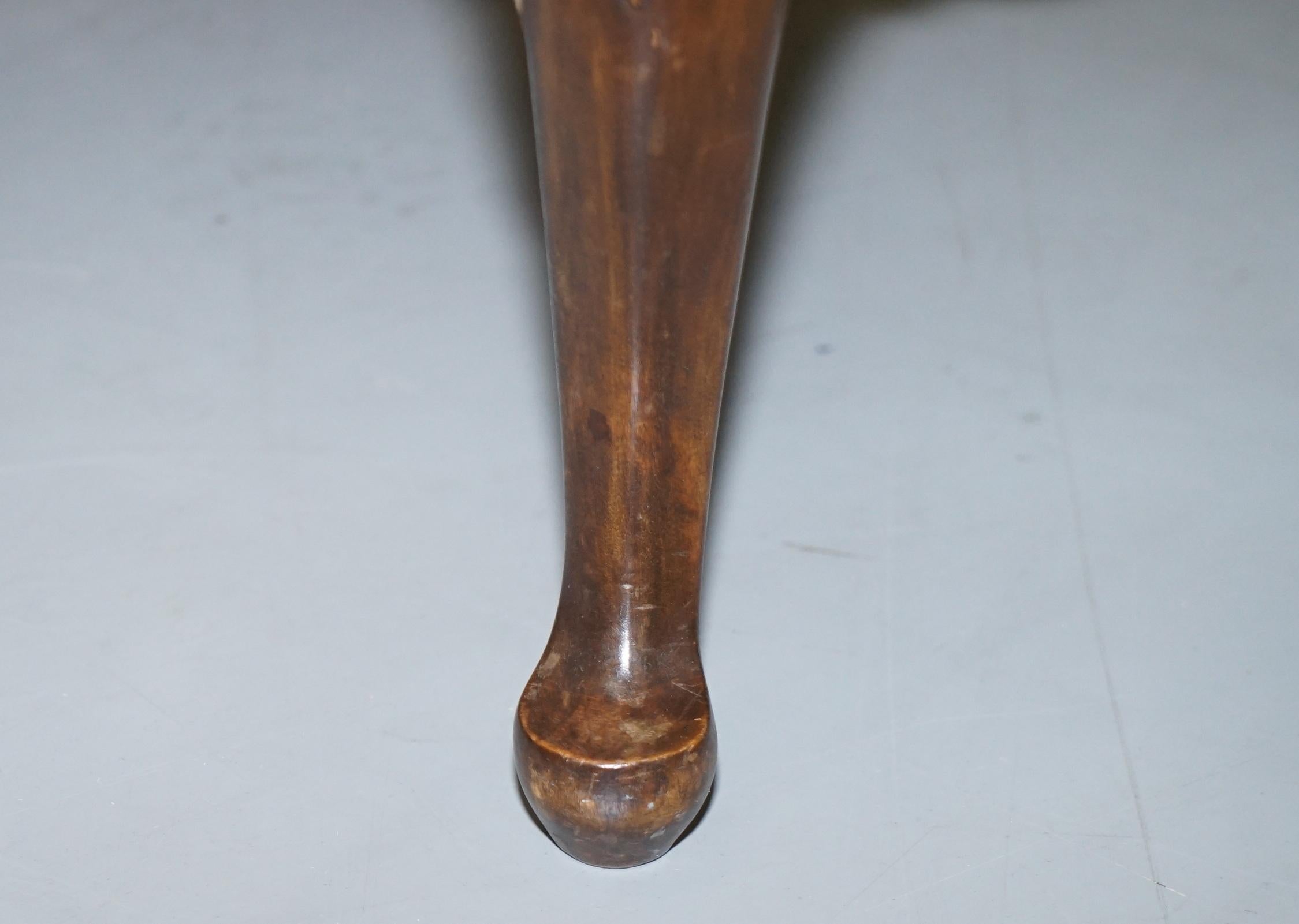 Fait main Sublime Paire de tabourets circa 1860 Antique Victorian Footstools Stools Carved Hardwood en vente