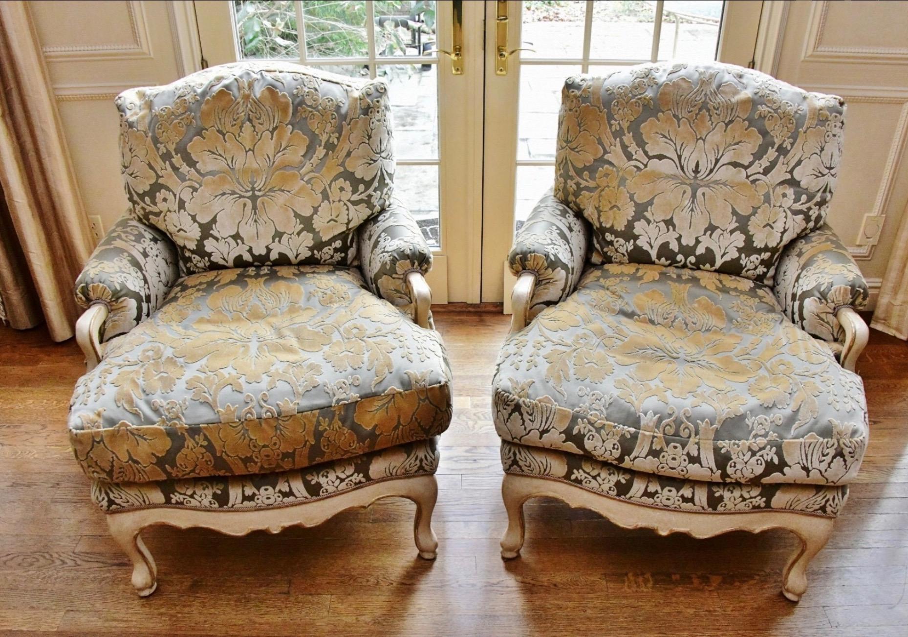 Sublime Pair of J Robert Scott French Country Bergere Club Chairs 6